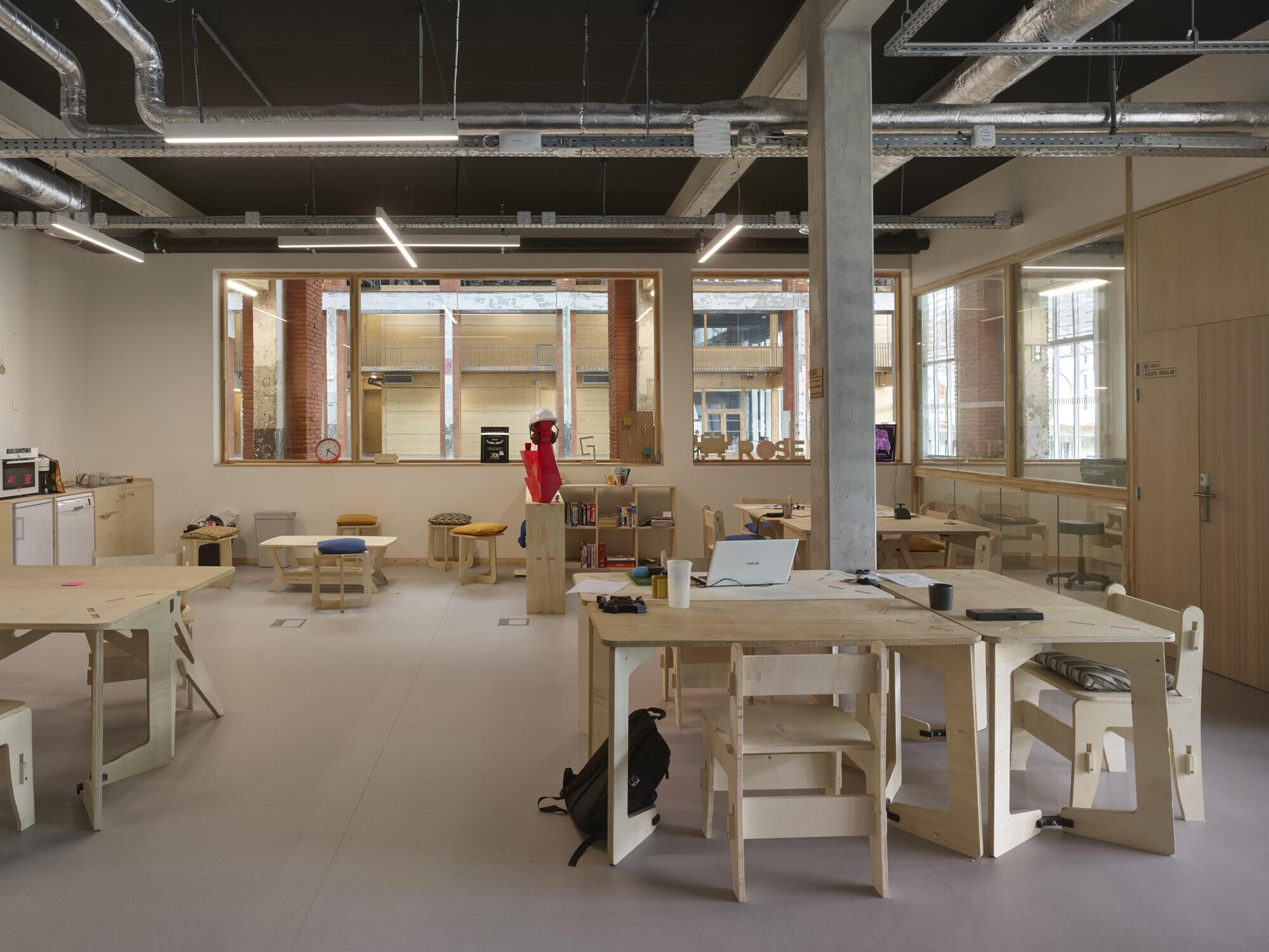 https://archello.com/story/98498/attachments/photos-videos/21 photo_credit Roland Halbe