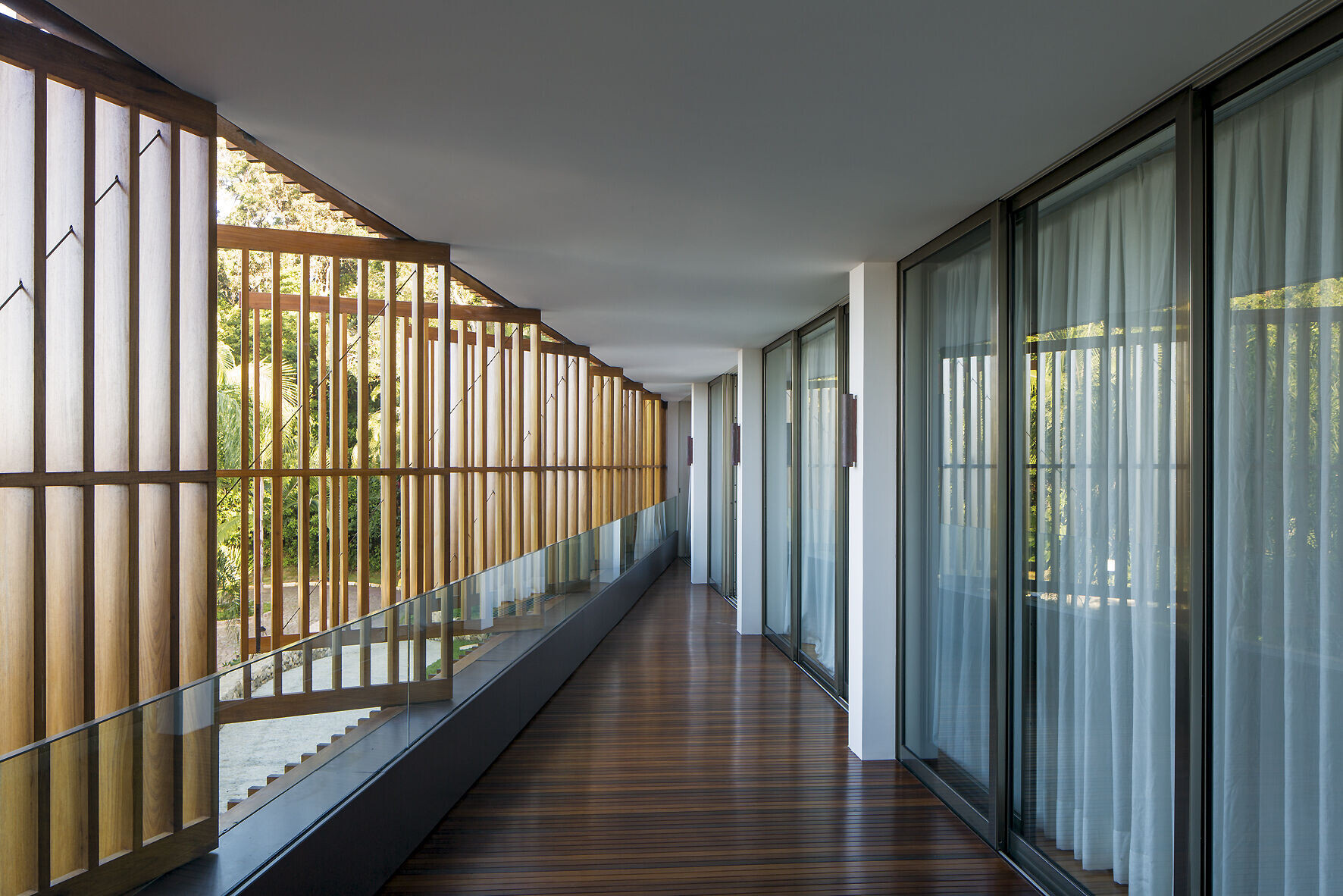 https://archello.com/story/98582/attachments/photos-videos/13 photo_credit Leonardo Finotti