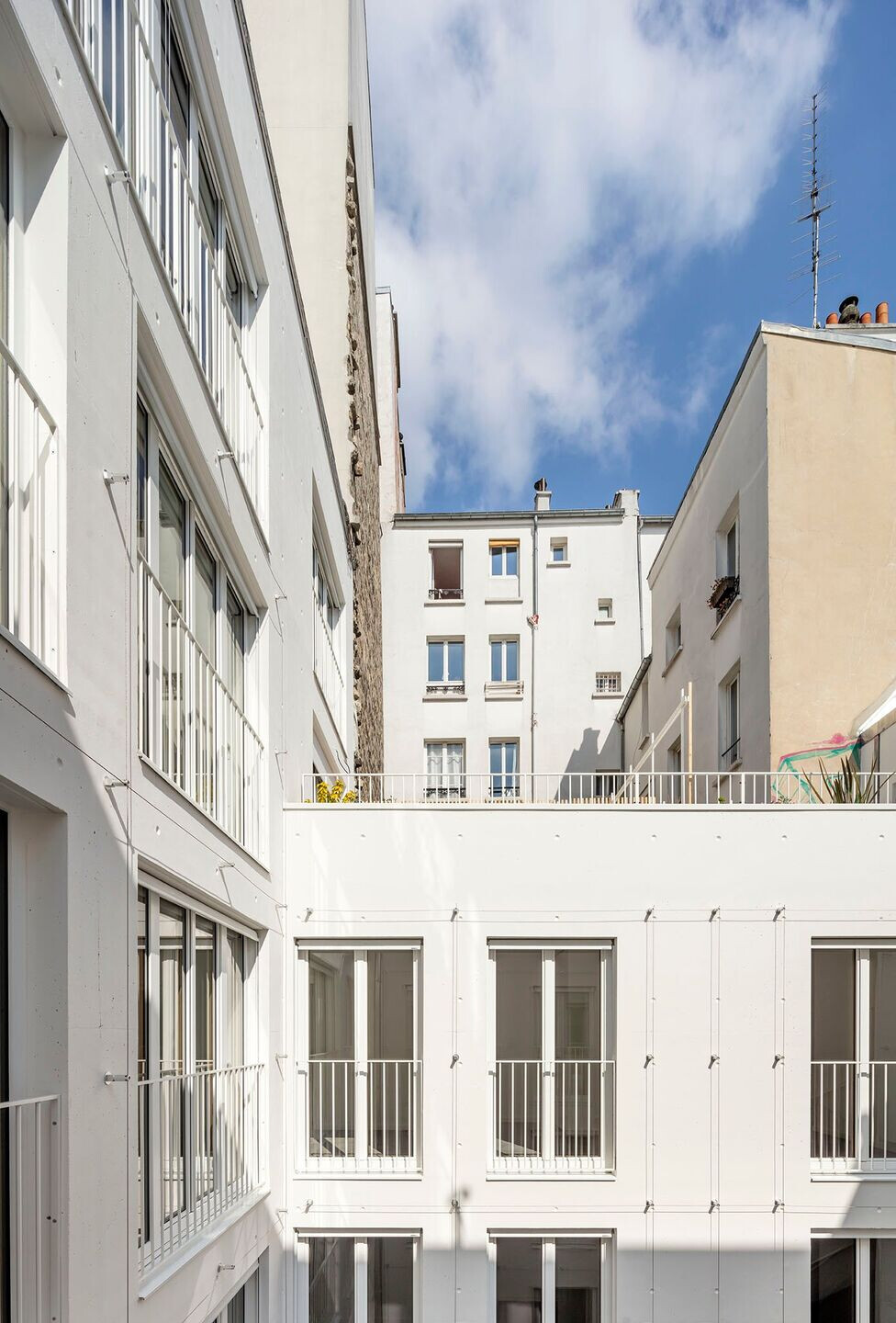 https://archello.com/story/98663/attachments/photos-videos/6 photo_credit Luc Boegly