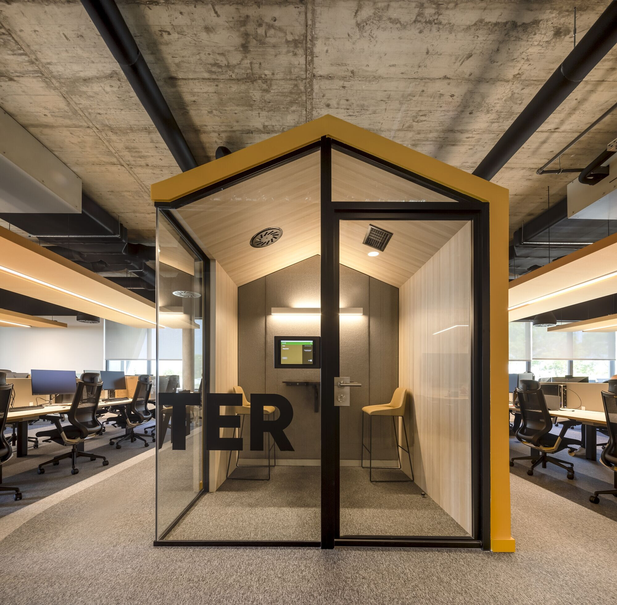 https://archello.com/story/98887/attachments/photos-videos/10 photo_credit Fernando Guerra/ FG+SG