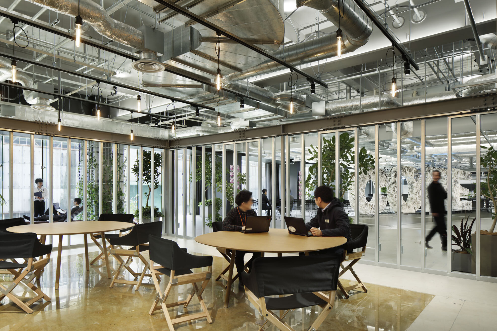 https://archello.com/story/98914/attachments/photos-videos/5 photo_credit Nacasa & Partners Inc.