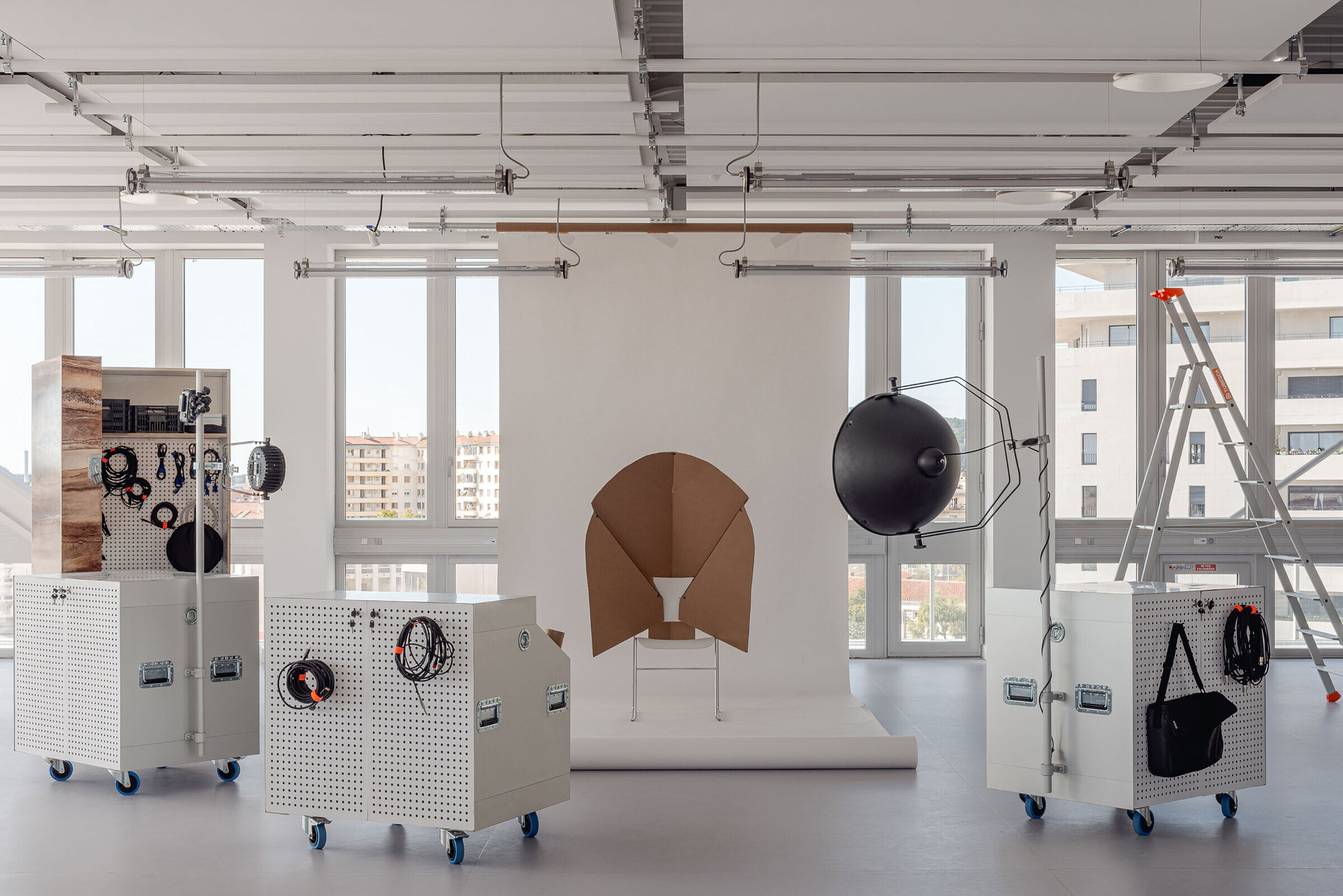 https://archello.com/story/99032/attachments/photos-videos/14 photo_credit Antoine Huot