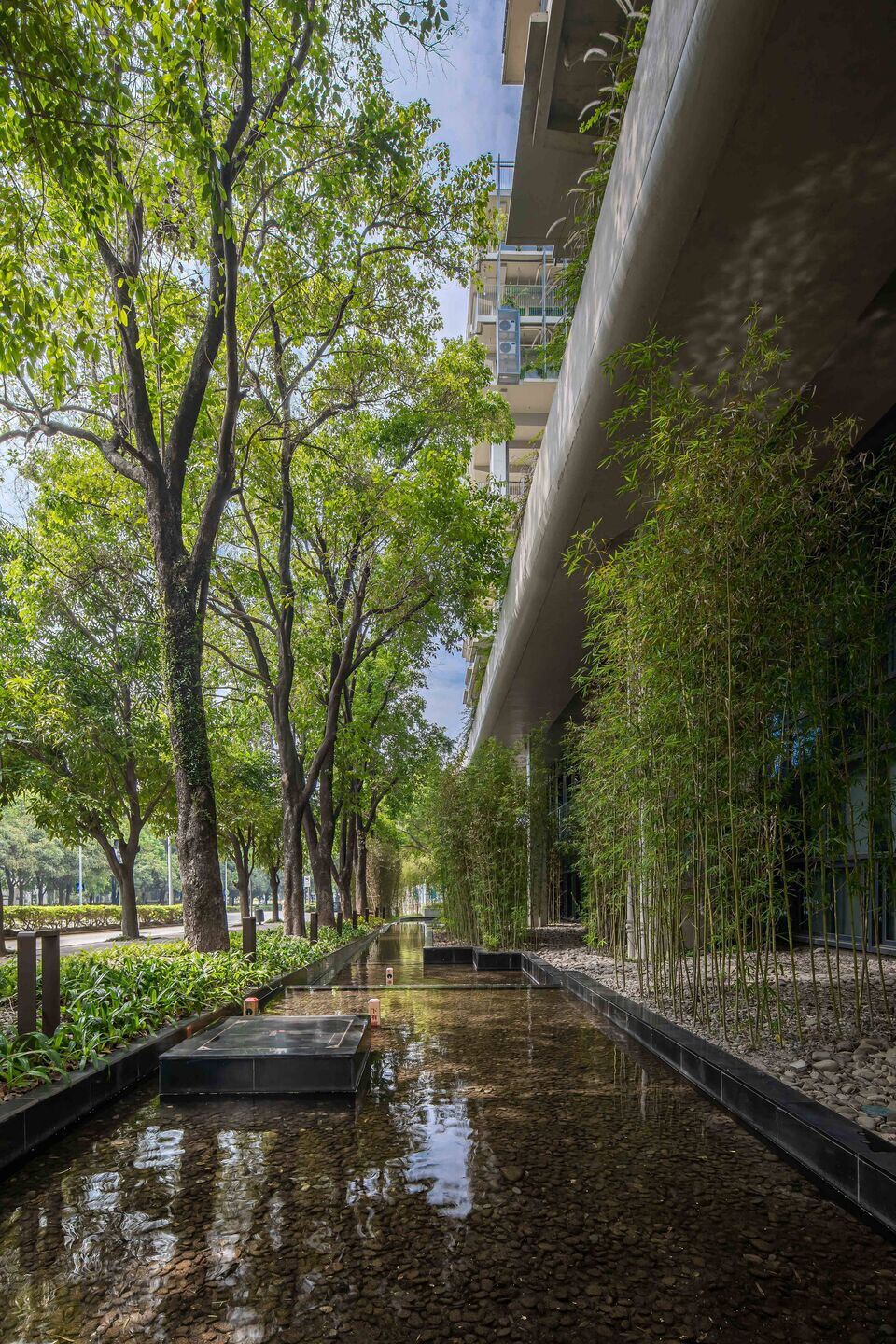 https://archello.com/story/99083/attachments/photos-videos/7 photo_credit UK Studio
