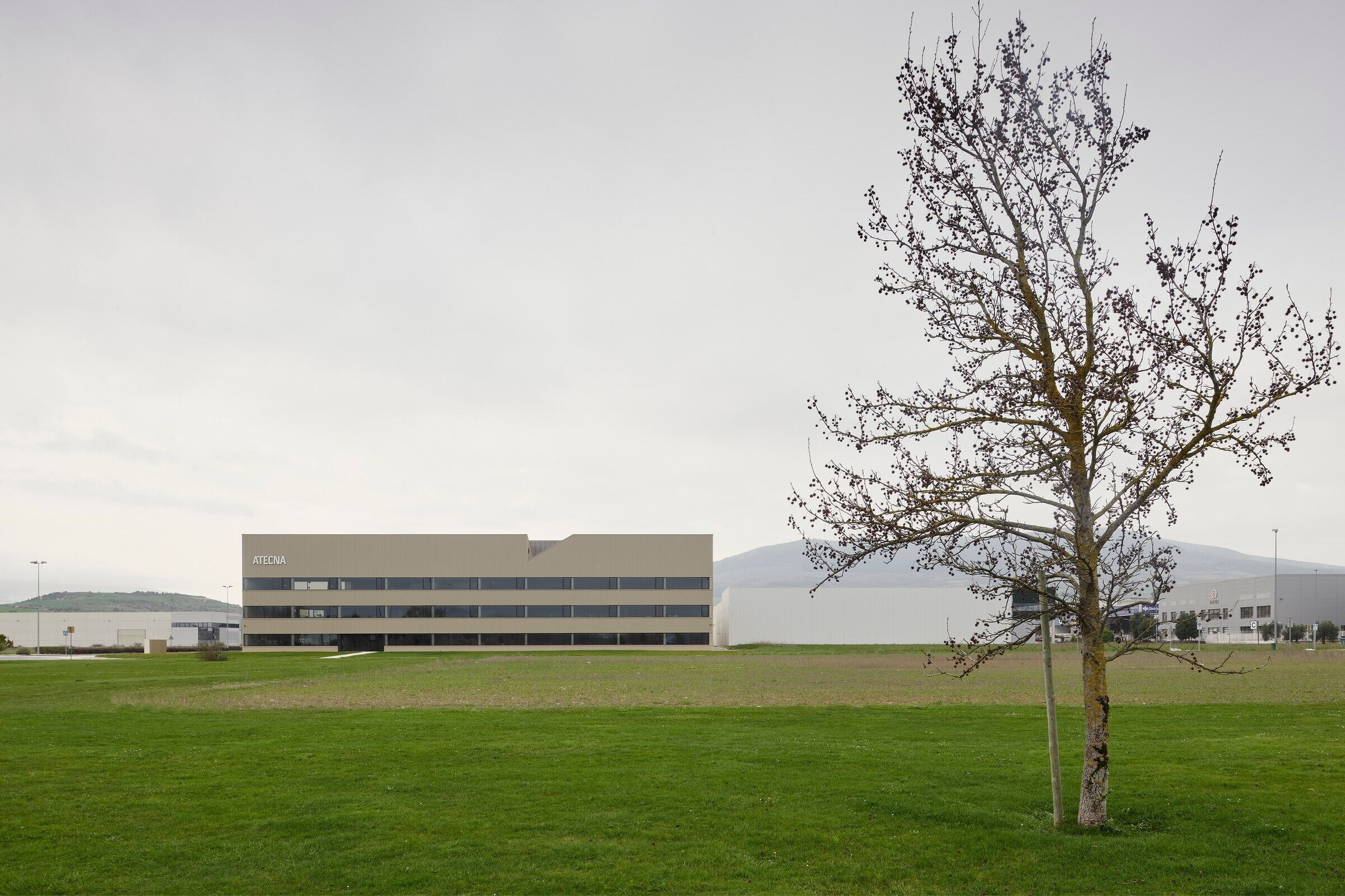 https://archello.com/story/99081/attachments/photos-videos/2 photo_credit Iñaki Bergera