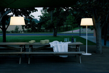 Plis Outdoor Floor Lamp Plis Outdoor Floor Lamp