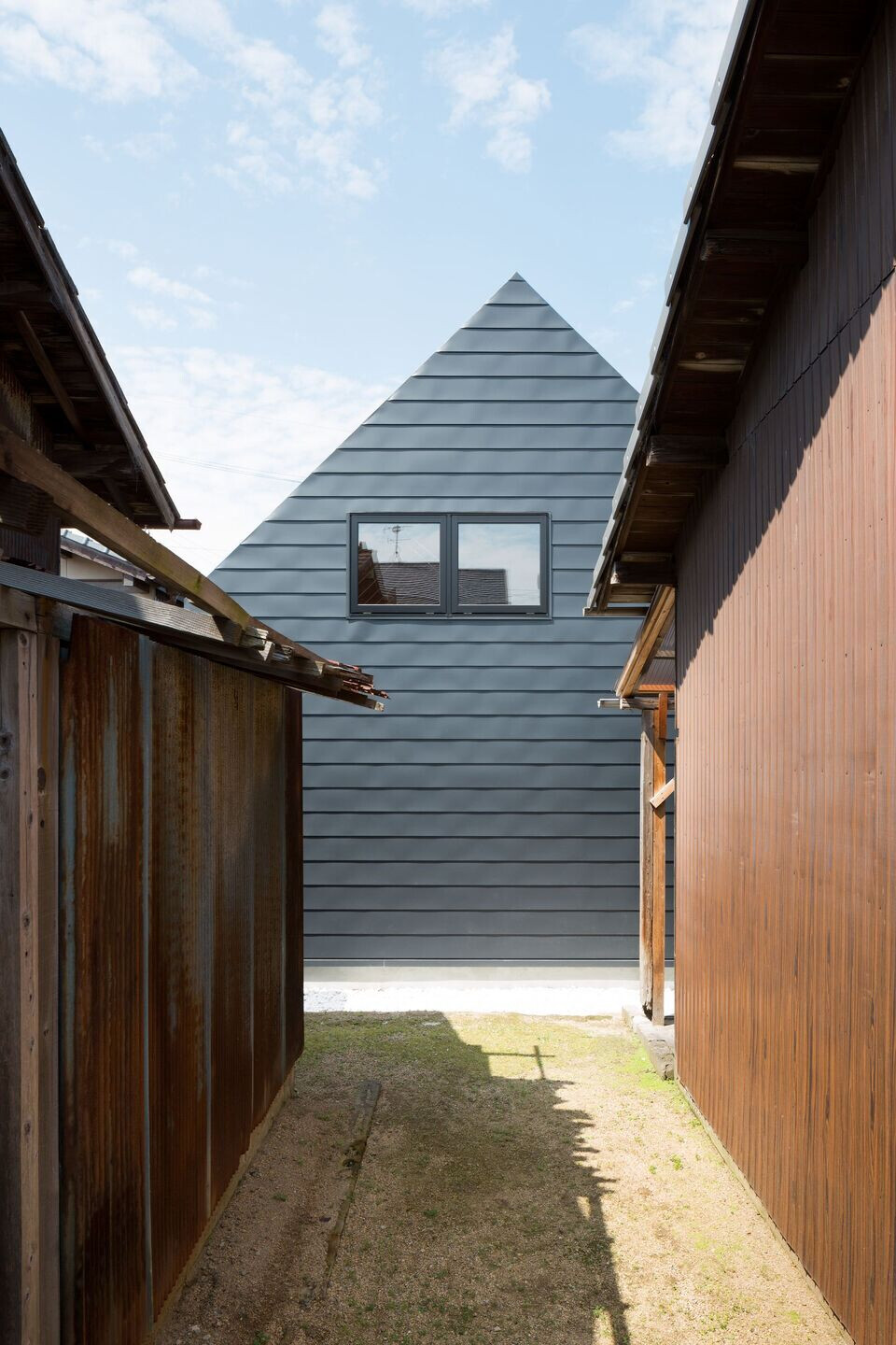 https://archello.com/story/99294/attachments/photos-videos/7 photo_credit Takumi Ota