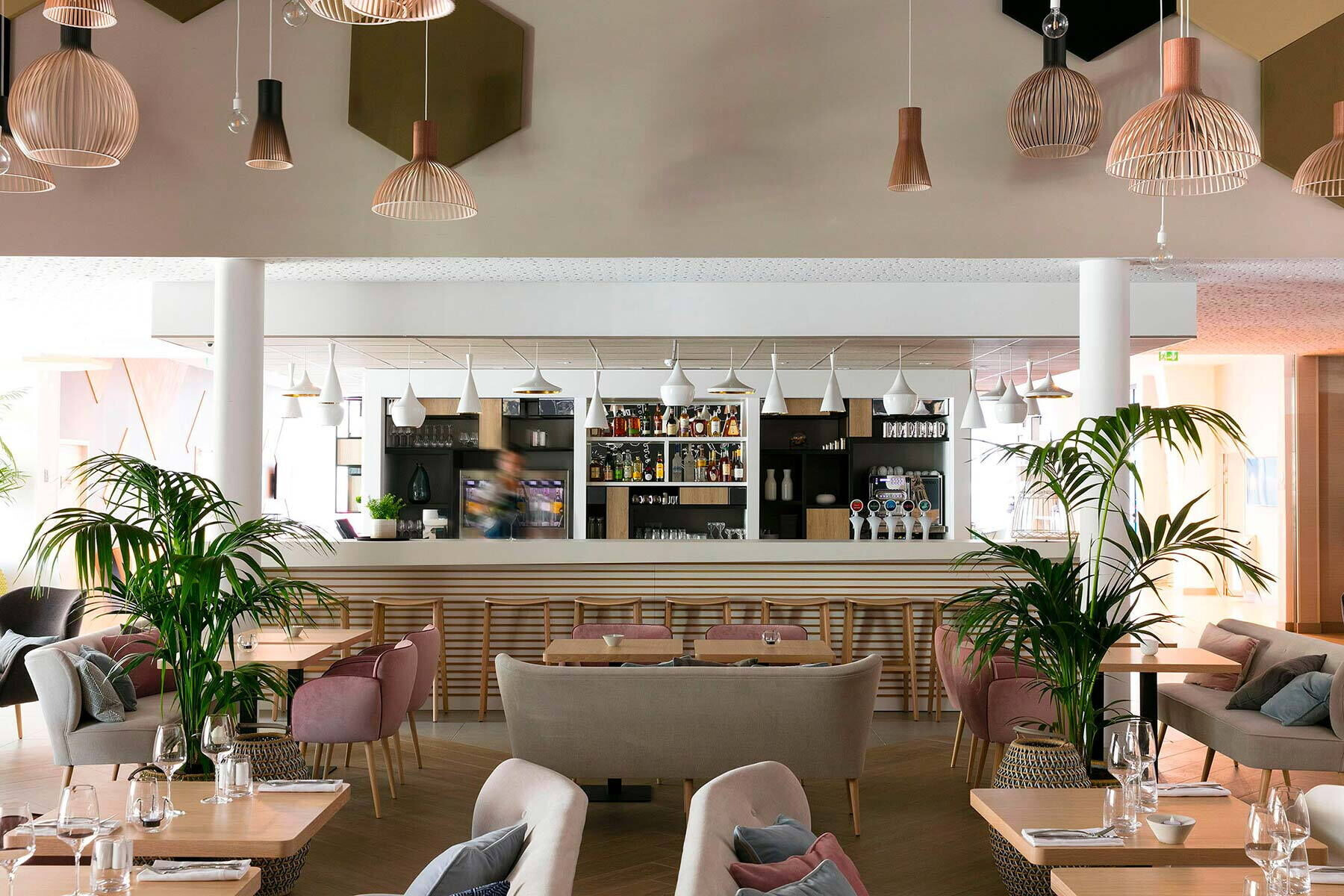 https://archello.com/story/99378/attachments/photos-videos/5 photo_credit Naos Hôtel Groupe