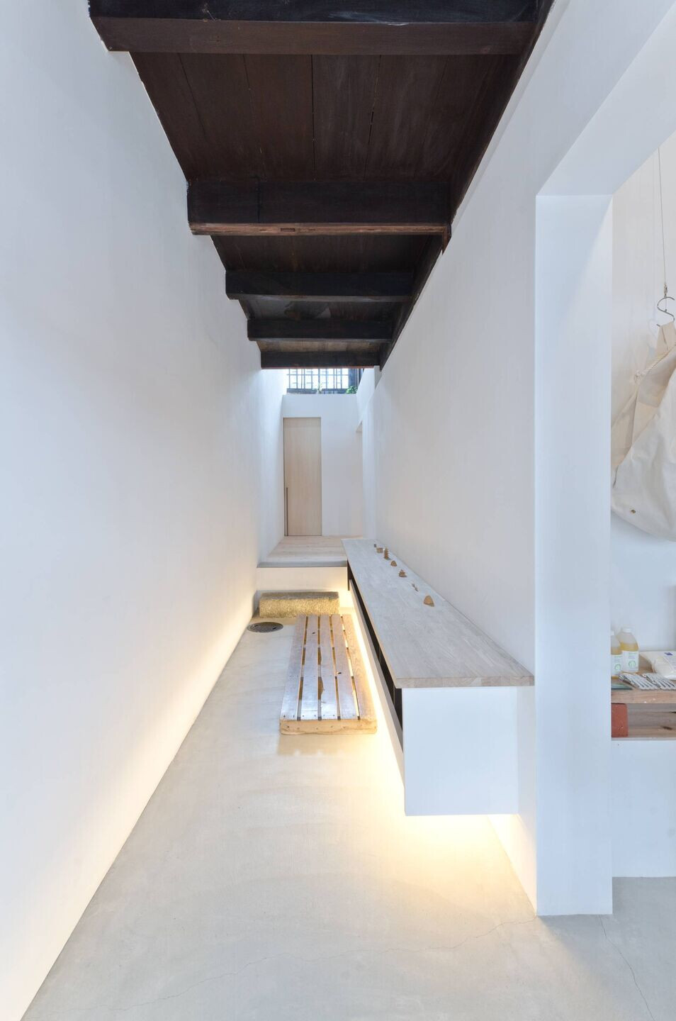 https://archello.com/story/99390/attachments/photos-videos/3 photo_credit MATSUMURA Kohei