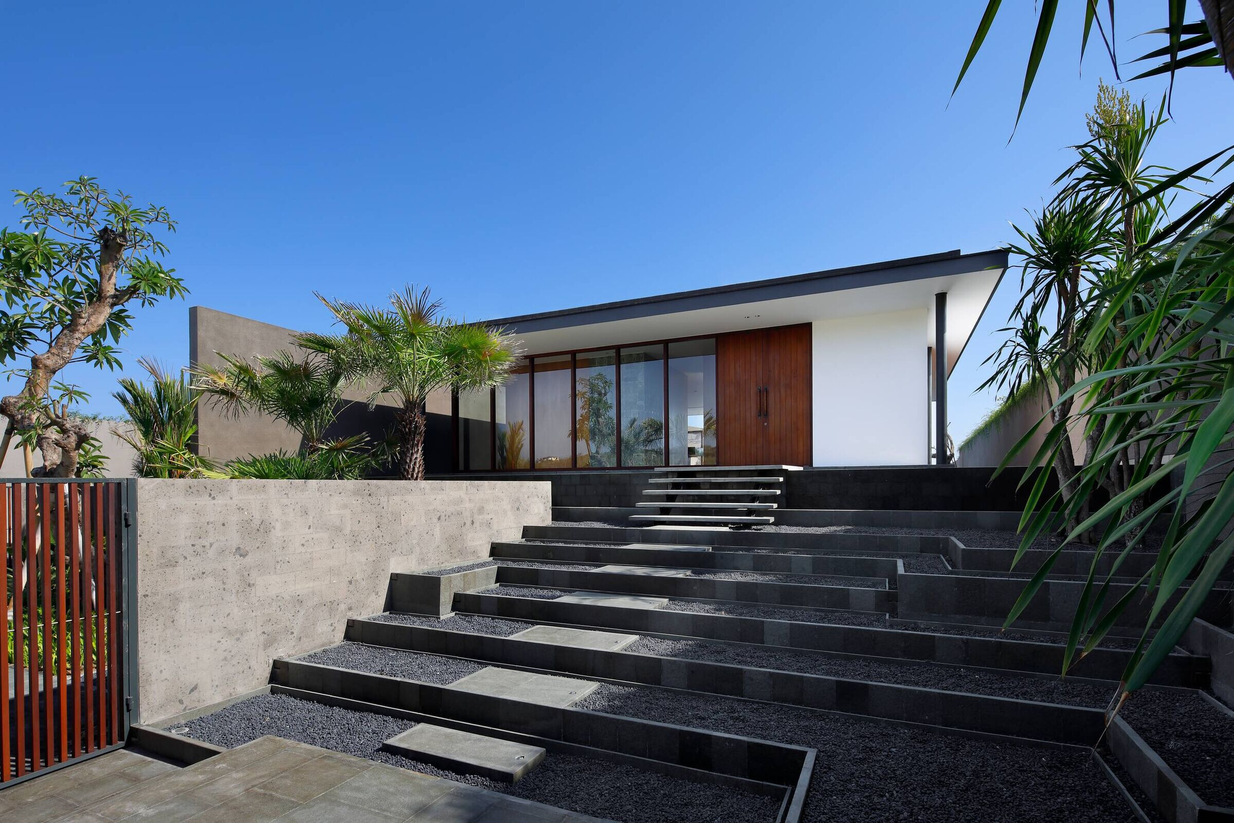 https://archello.com/story/99440/attachments/photos-videos/3 photo_credit Naoomi Kurozumi