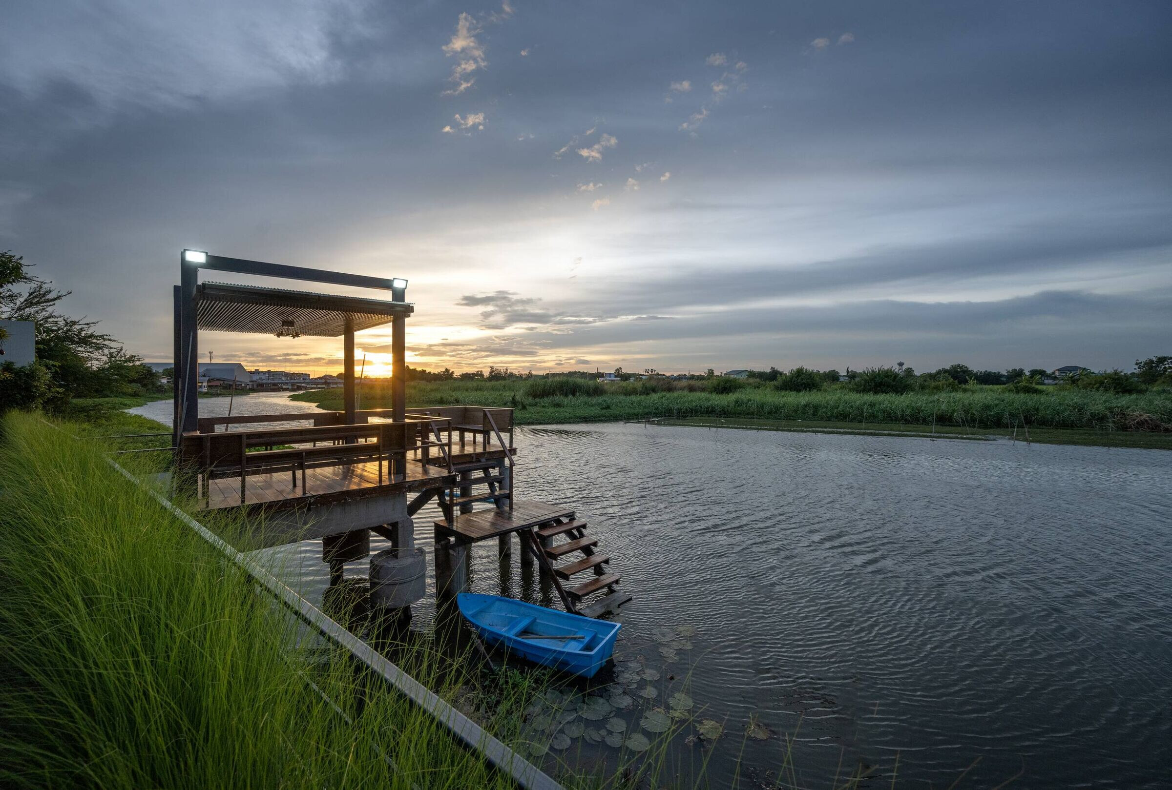 https://archello.com/story/99448/attachments/photos-videos/13 photo_credit Rungkit Charoenwat