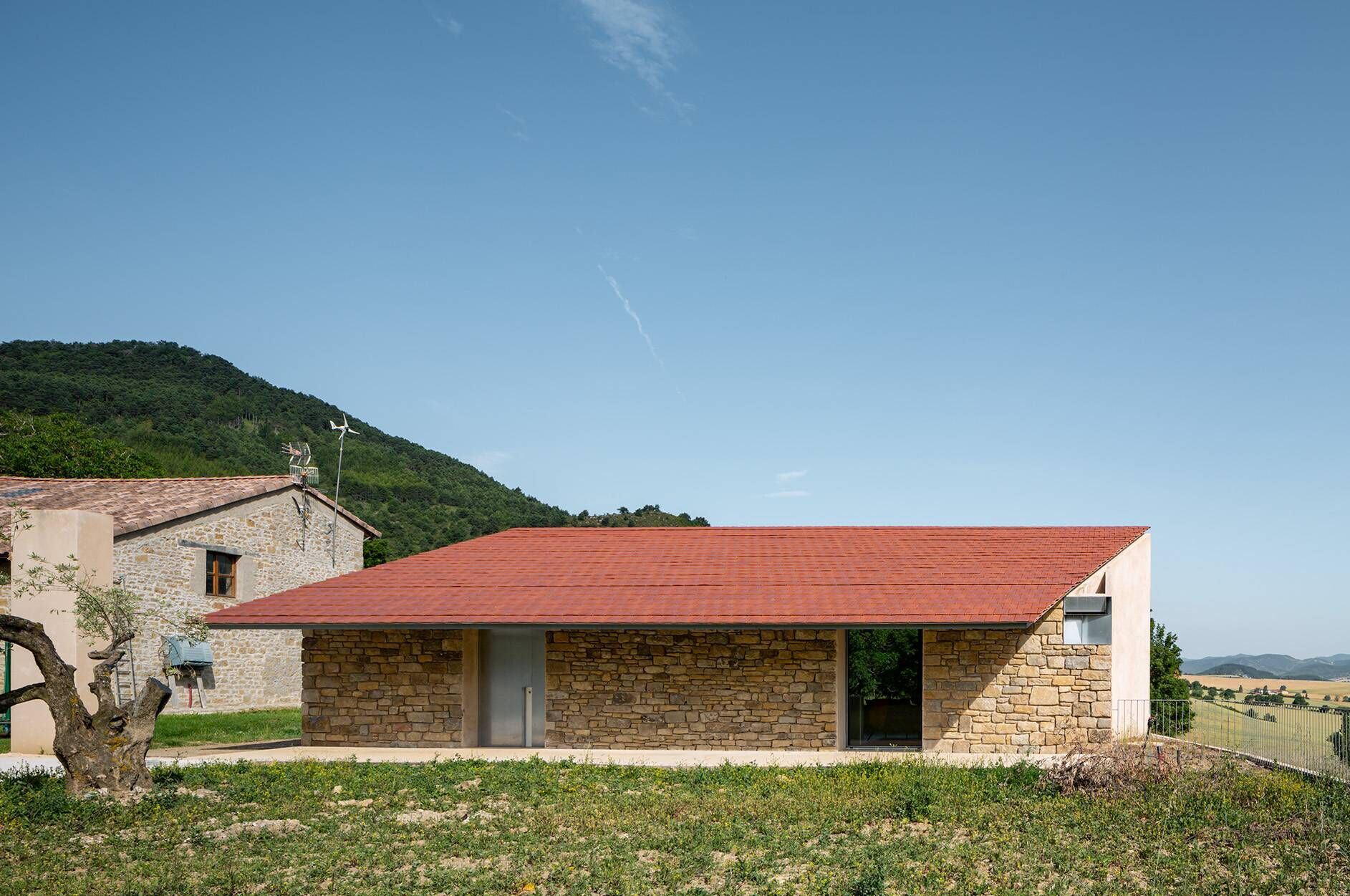 https://archello.com/story/99701/attachments/photos-videos/11 photo_credit Pedro Pegenaute