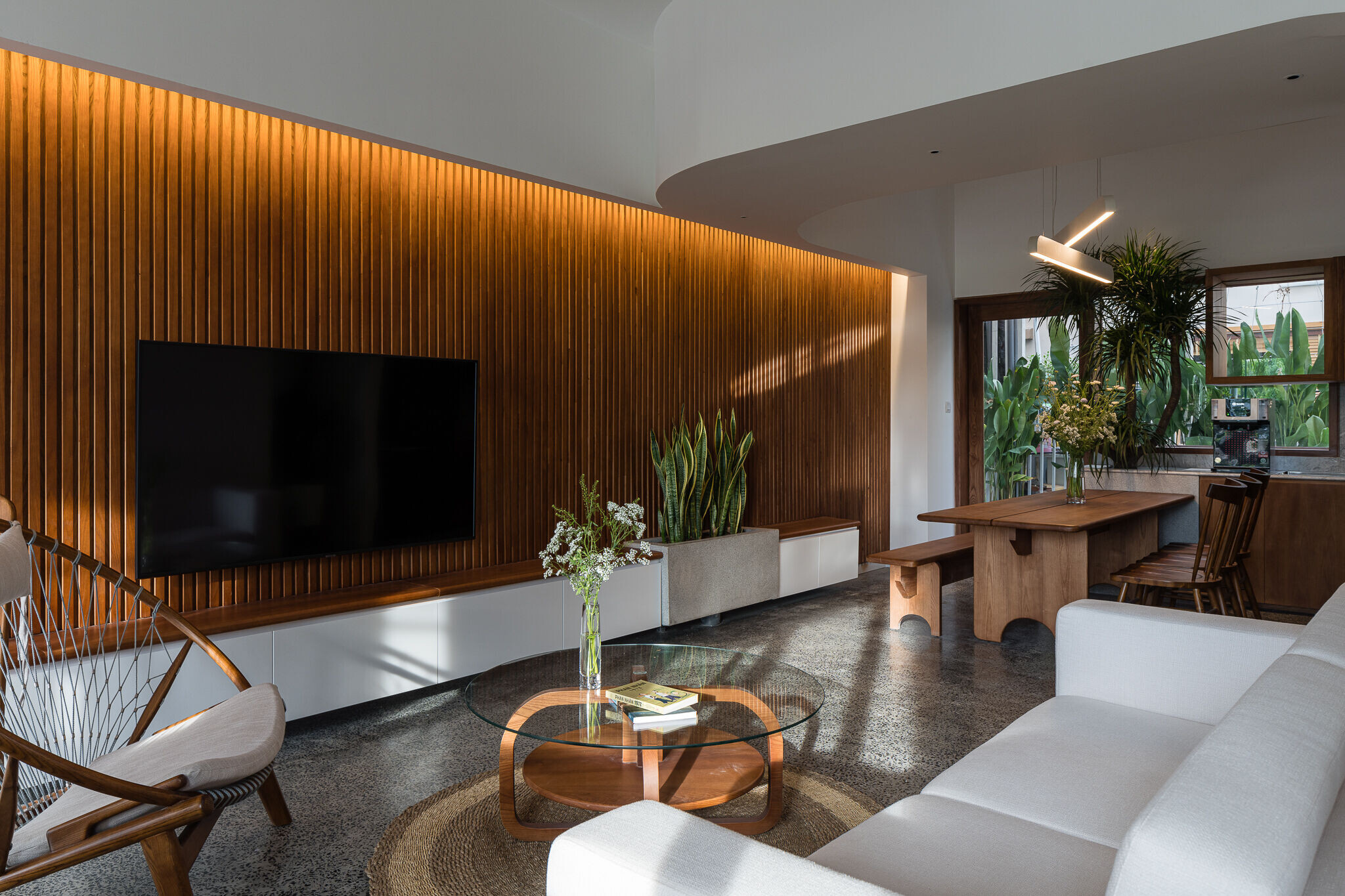 https://archello.com/story/99711/attachments/photos-videos/1 photo_credit Quang Tran