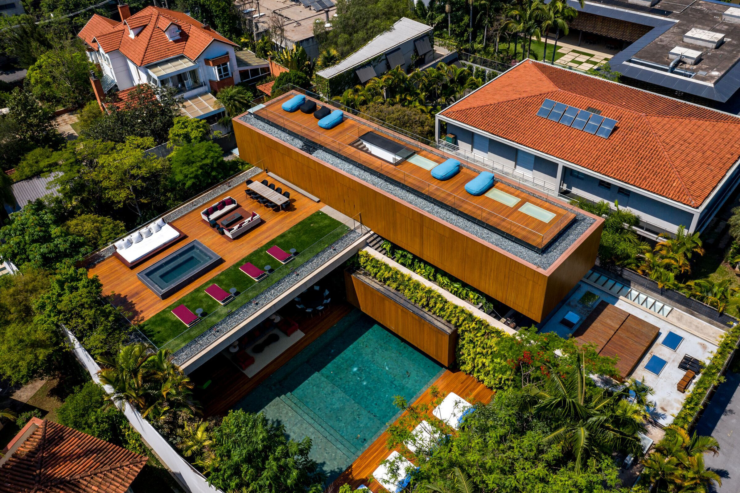 https://archello.com/story/99757/attachments/photos-videos/3 photo_credit Fran Parente