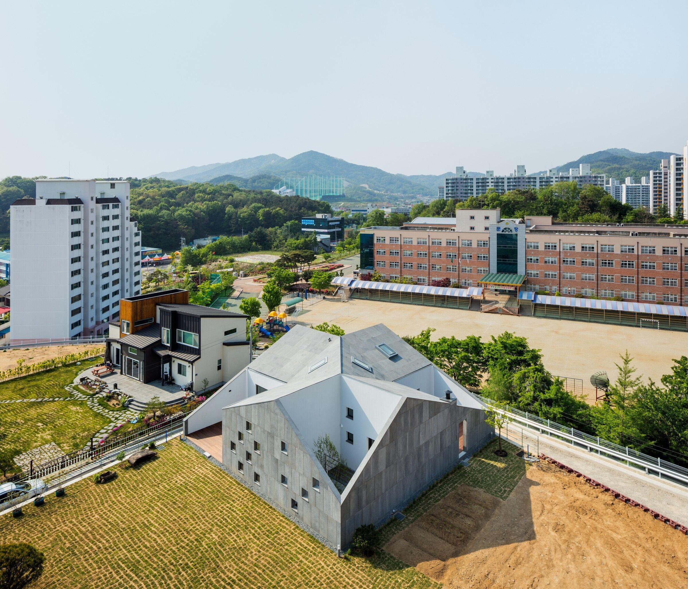 https://archello.com/story/99969/attachments/photos-videos/5 photo_credit Kyungsub Shin