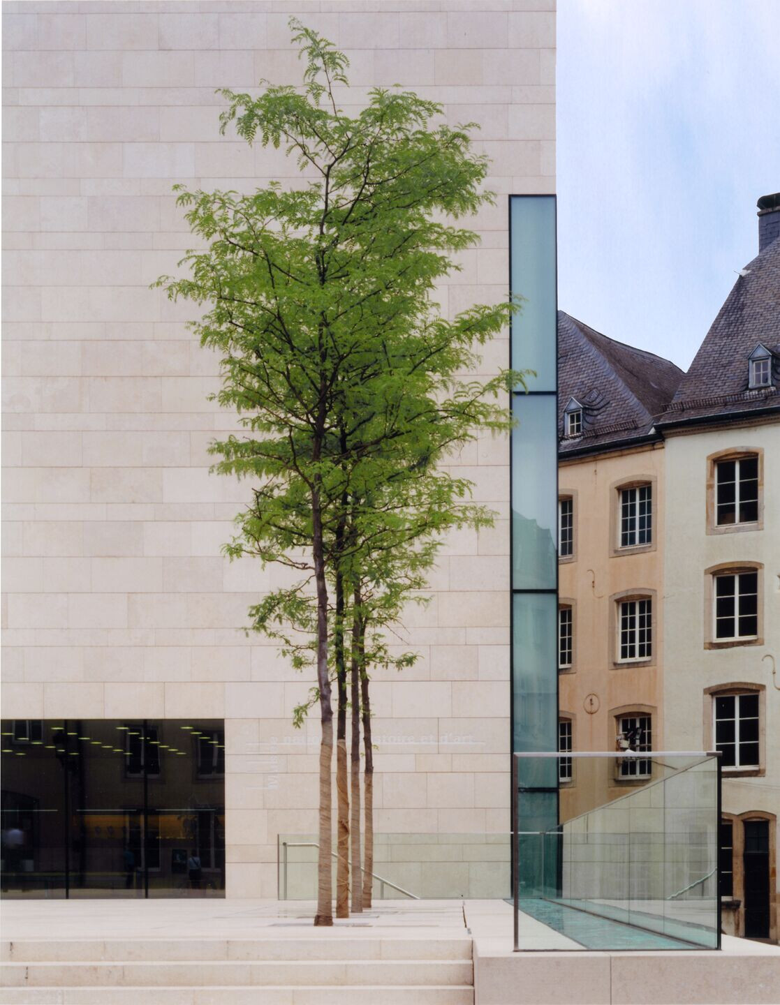 https://archello.com/story/99998/attachments/photos-videos/3 photo_credit Lukas Roth, Cologne