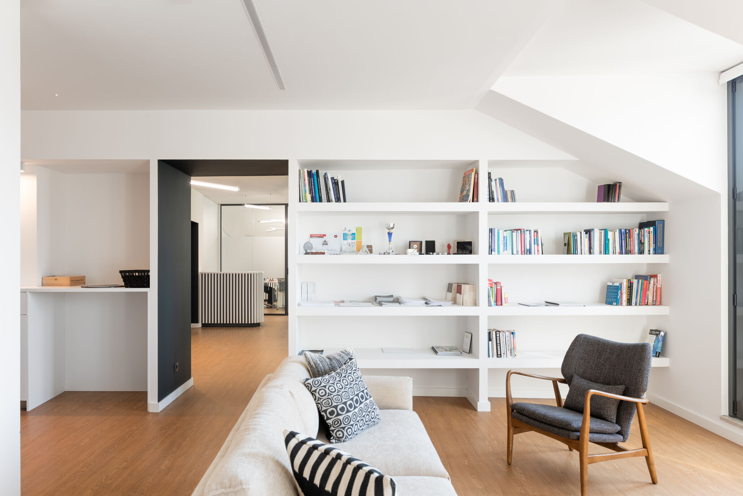 https://archello.com/story/99994/attachments/photos-videos/13 photo_credit emontenegro / architectural photography