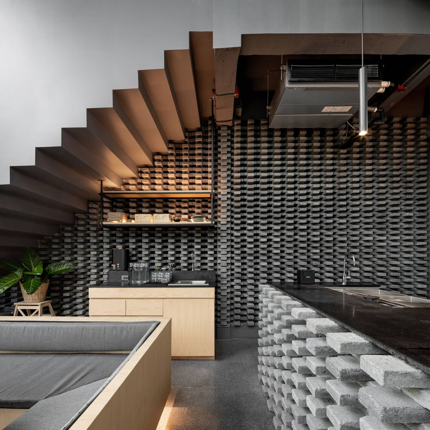 https://archello.com/story/100024/attachments/photos-videos/7 photo_credit Ketsiree Wongwan