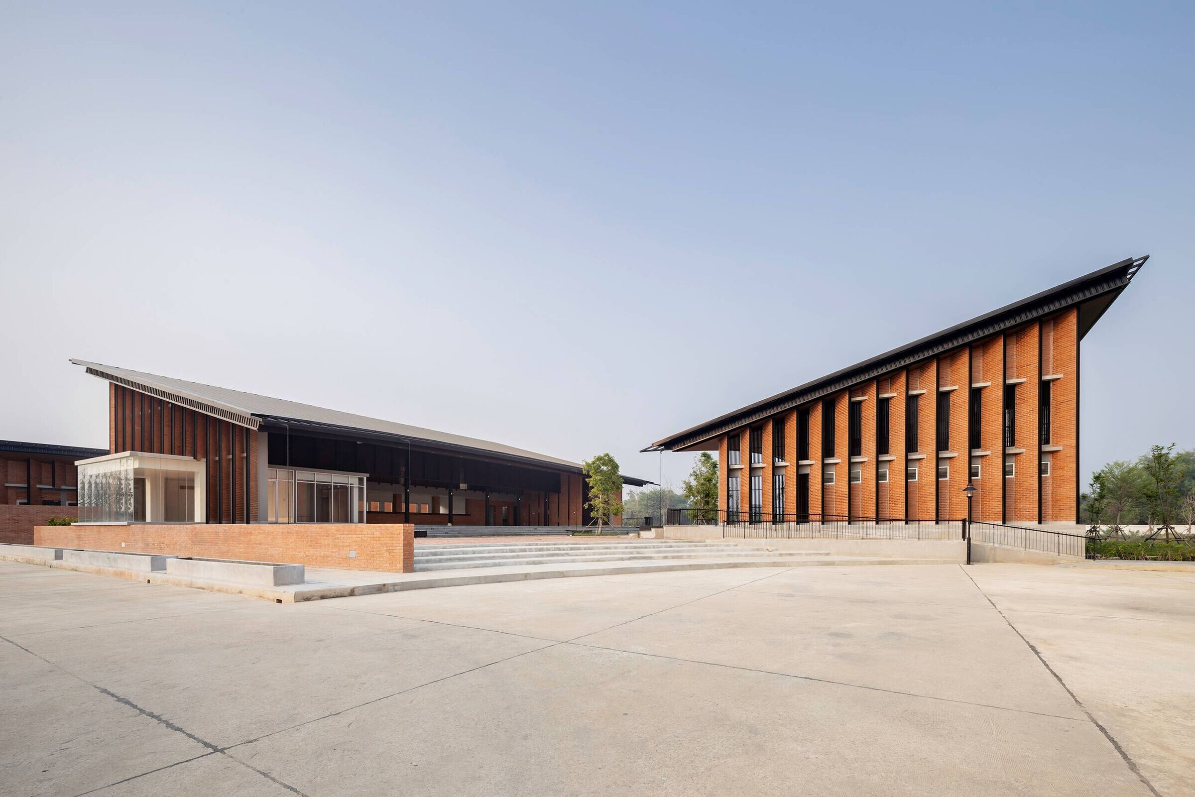 https://archello.com/story/100185/attachments/photos-videos/3 photo_credit Ketsiree Wongwan