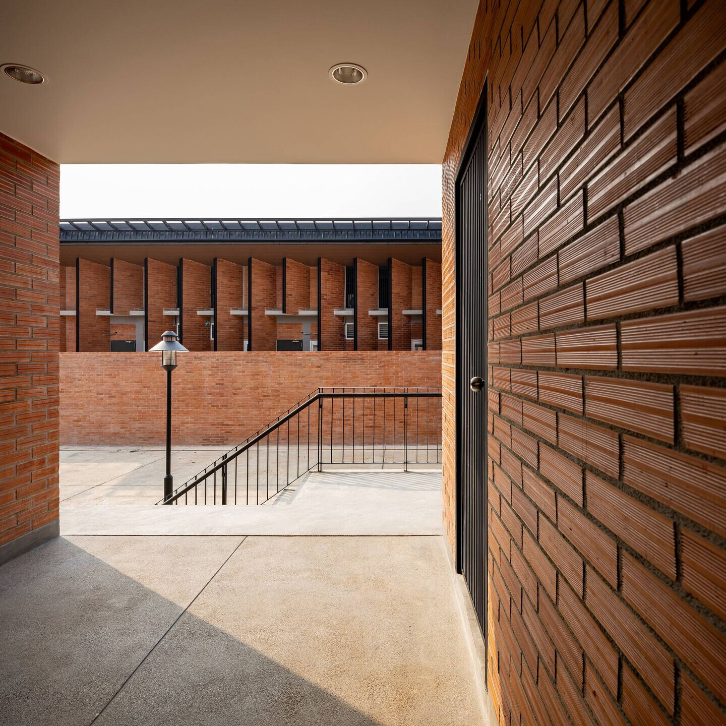 https://archello.com/story/100185/attachments/photos-videos/9 photo_credit Ketsiree Wongwan