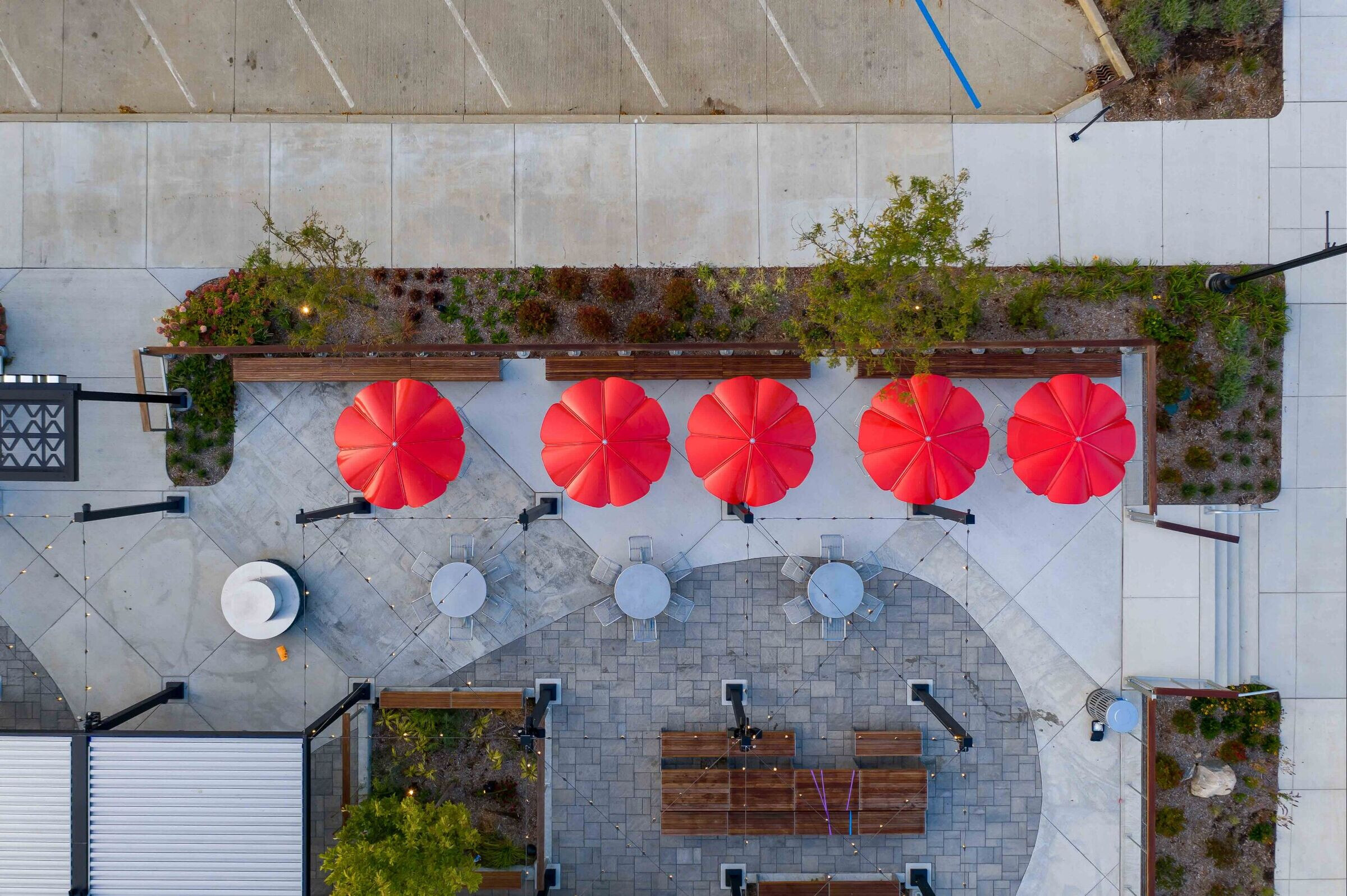 https://archello.com/story/100350/attachments/photos-videos/13