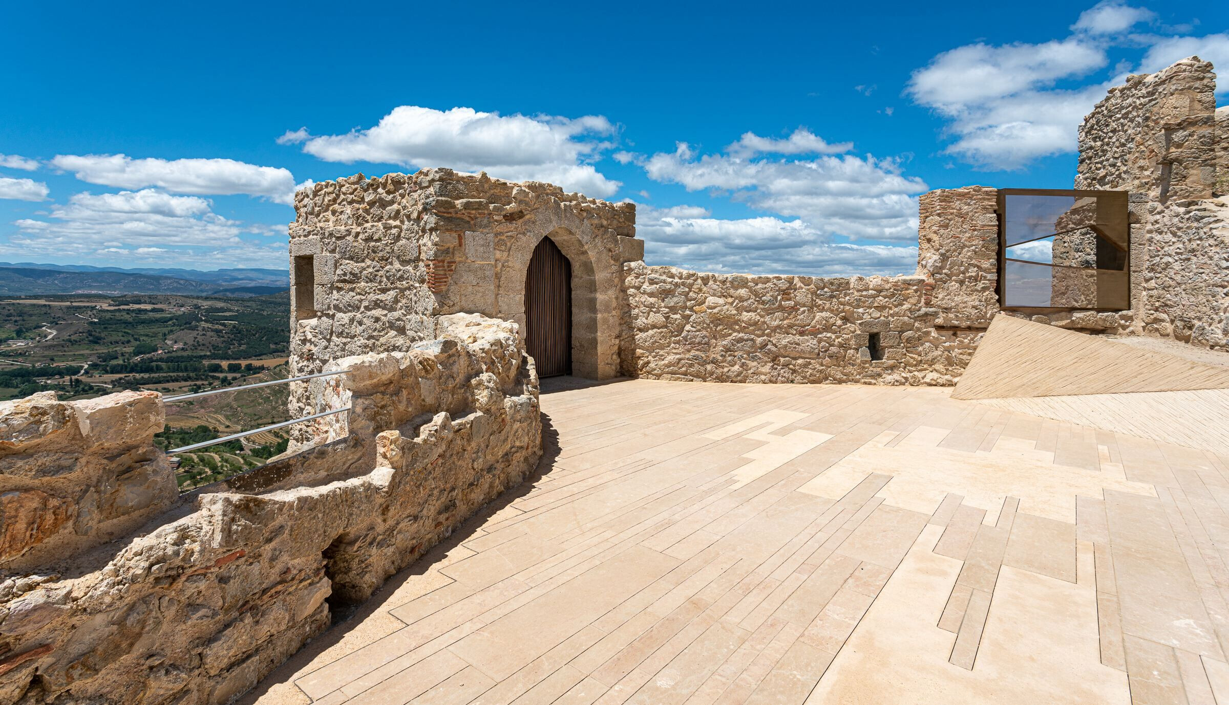 https://archello.com/story/100603/attachments/photos-videos/4 photo_credit Joan Roig