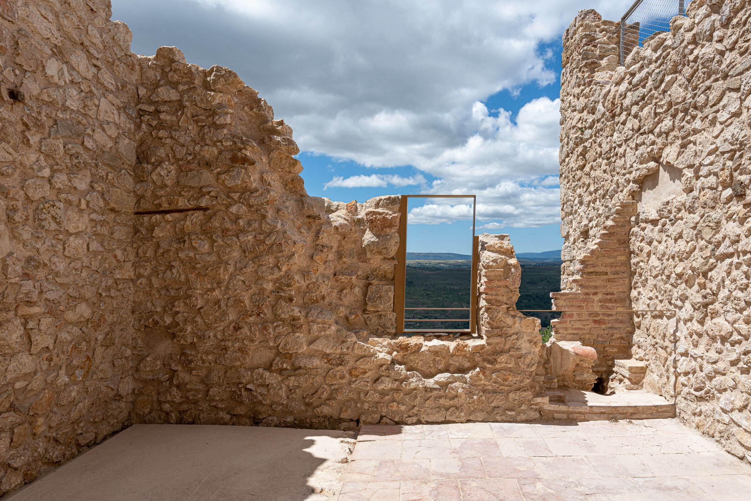 https://archello.com/story/100603/attachments/photos-videos/7 photo_credit Joan Roig