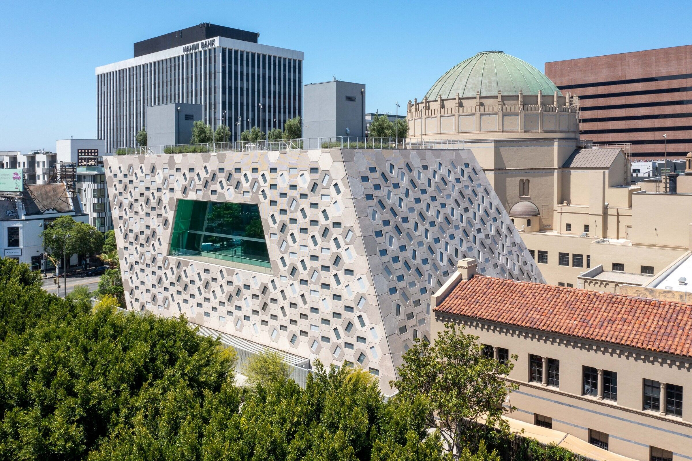 https://archello.com/story/100678/attachments/photos-videos/6 photo_credit Image courtesy of OMA New York, Photography by Jason O’Rear