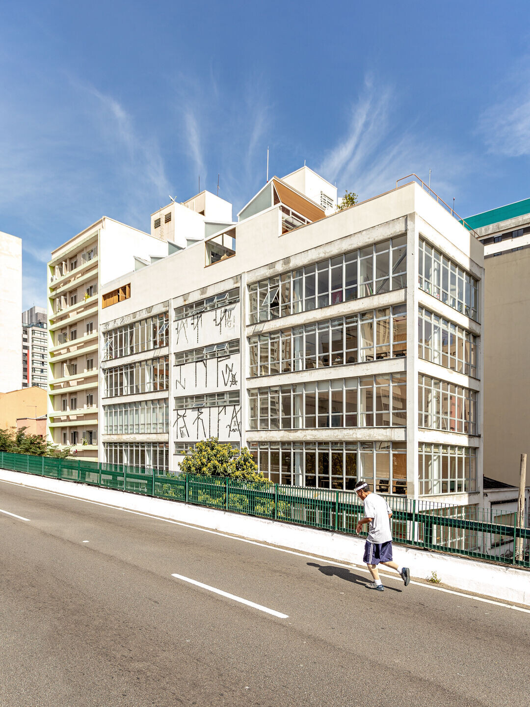 https://archello.com/story/100704/attachments/photos-videos/4 photo_credit Arthur Duarte