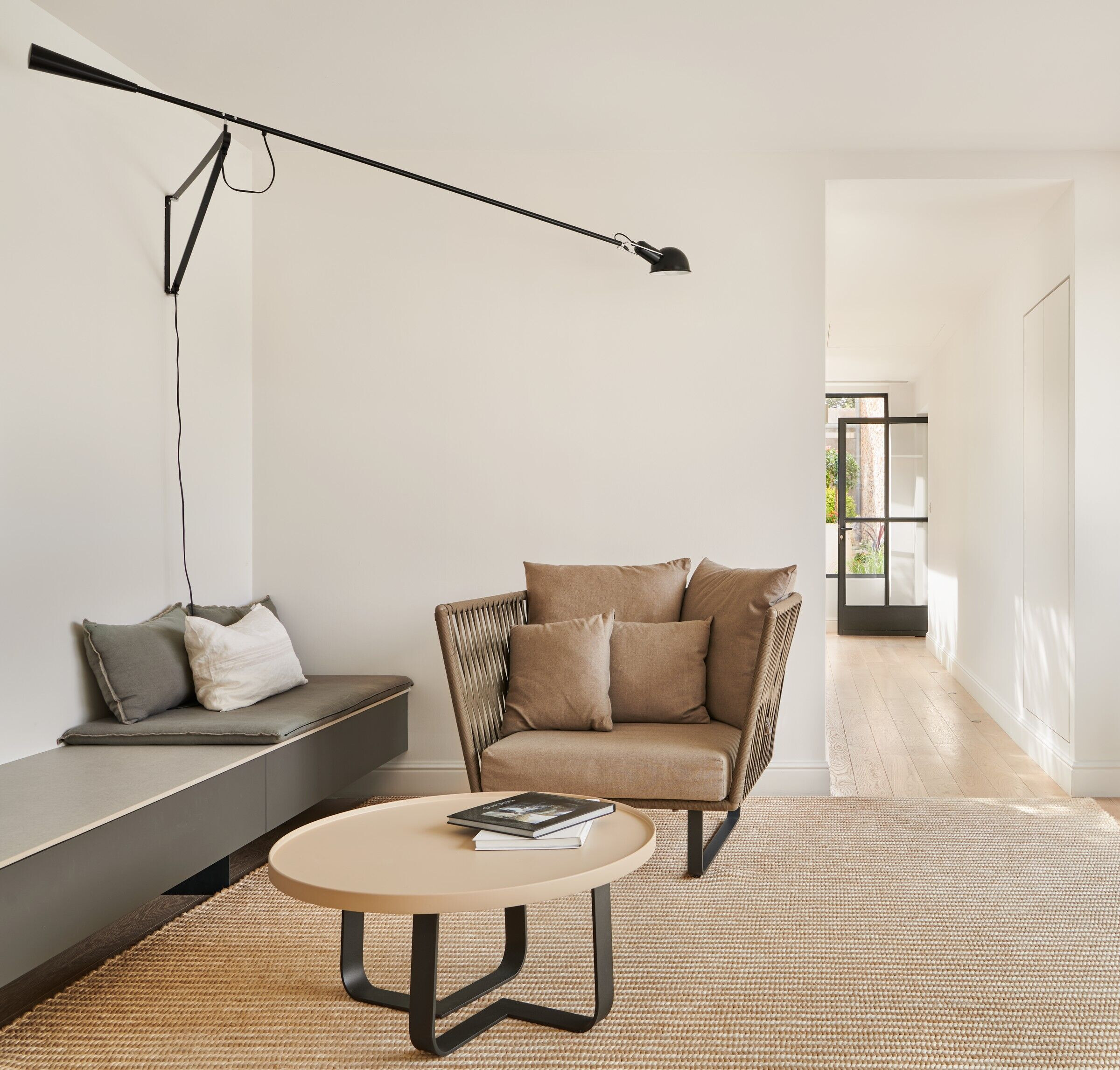 https://archello.com/story/100722/attachments/photos-videos/8 photo_credit Eugeni Pons & Stylist Susana Ocaña