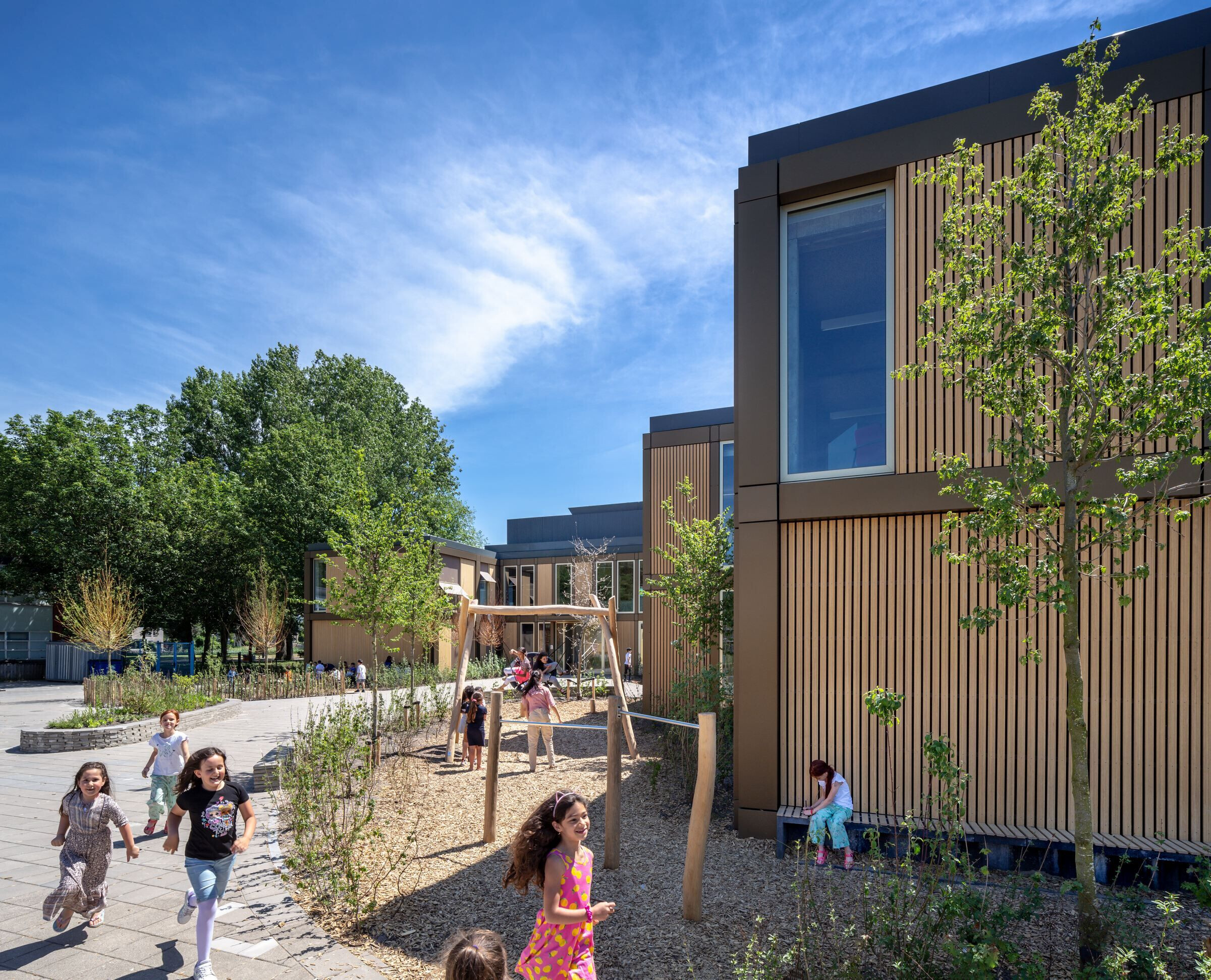 https://archello.com/story/100757/attachments/photos-videos/5 photo_credit Thijs Wolzak