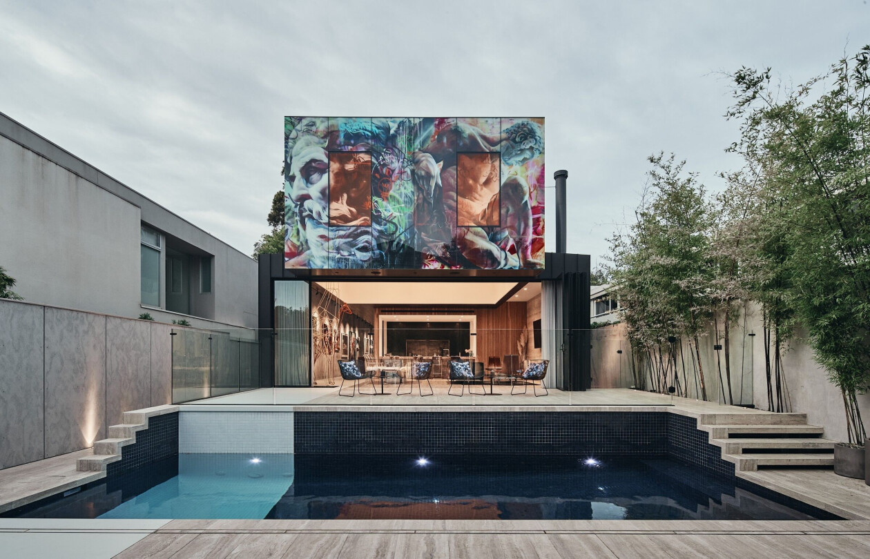 JARtB House in Melbourne a synthesis of house and art gallery
