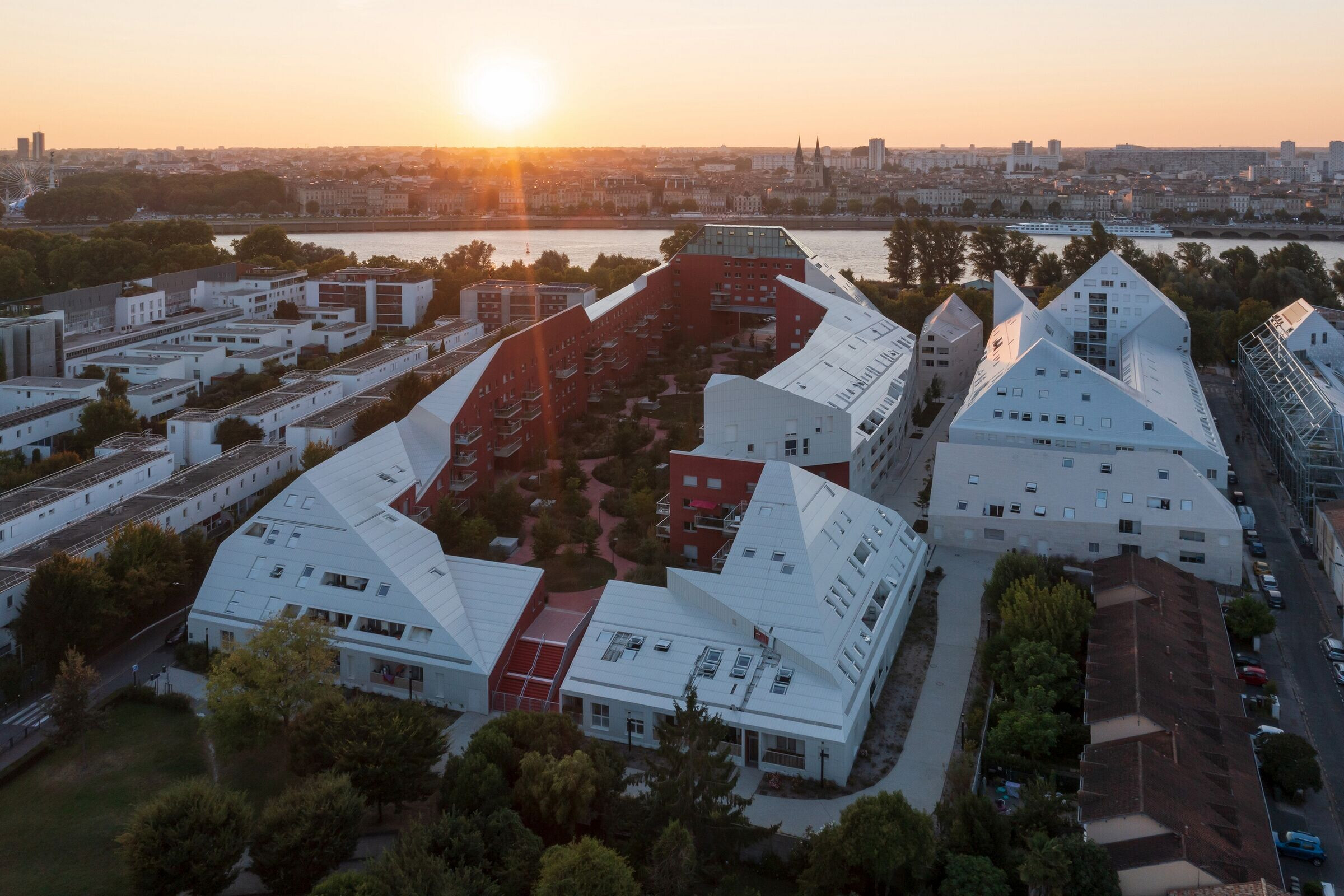 https://archello.com/story/100958/attachments/photos-videos/6 photo_credit Ossip van Duivenbode