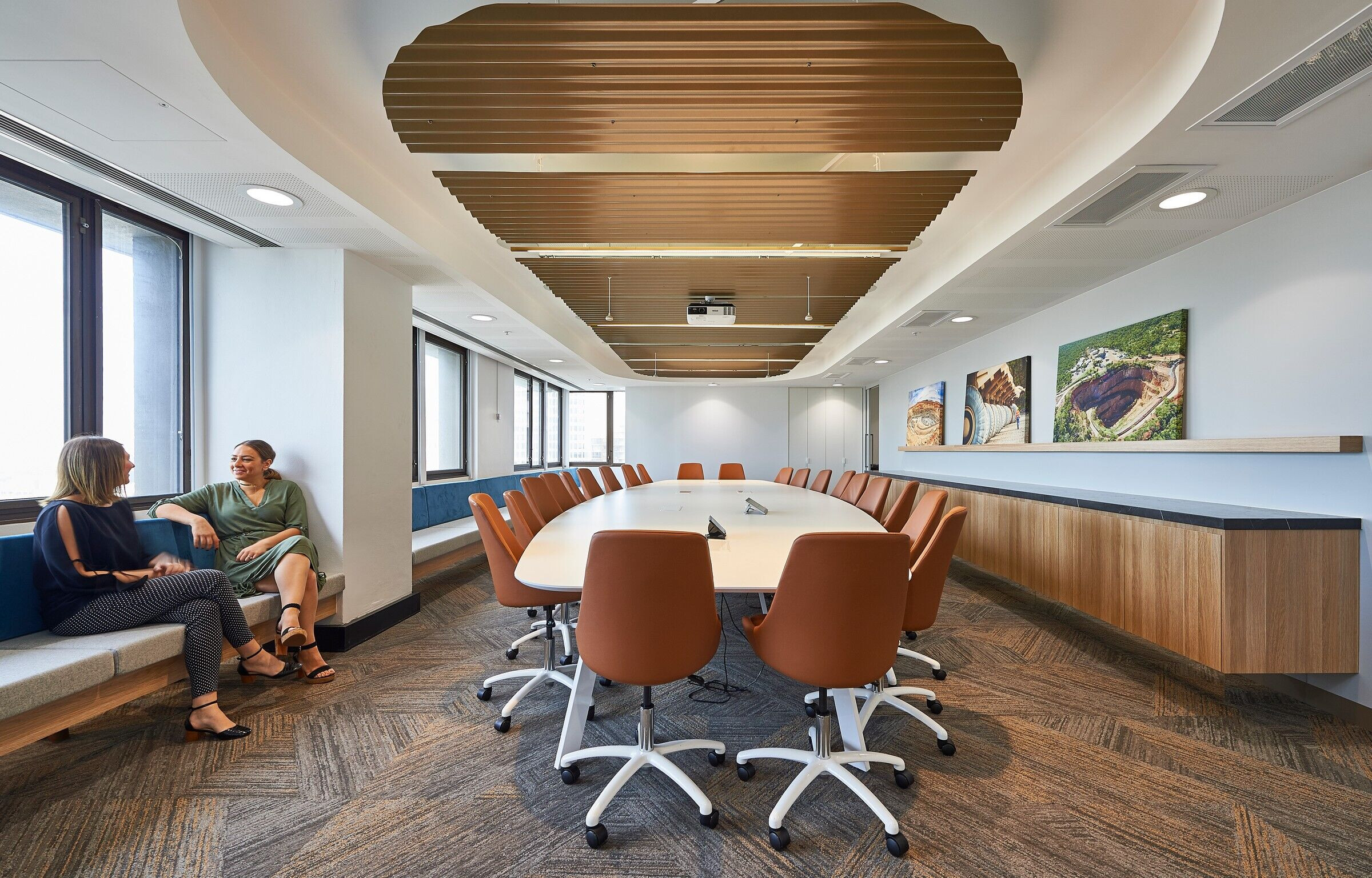 https://archello.com/story/100964/attachments/photos-videos/3 photo_credit Oliver Ford