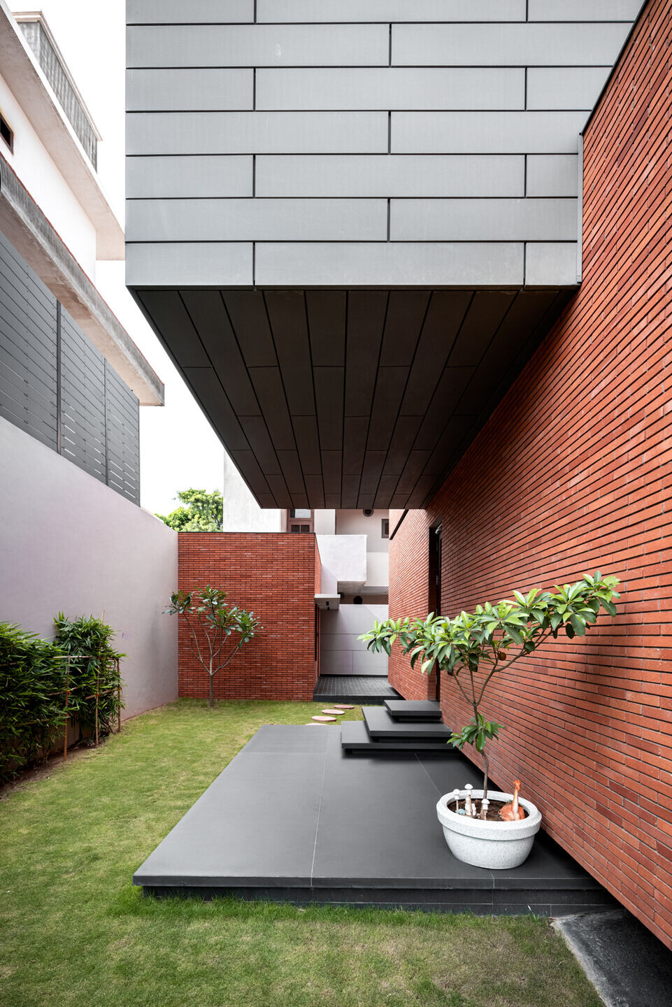 https://archello.com/story/100986/attachments/photos-videos/15 photo_credit Purnesh Dev