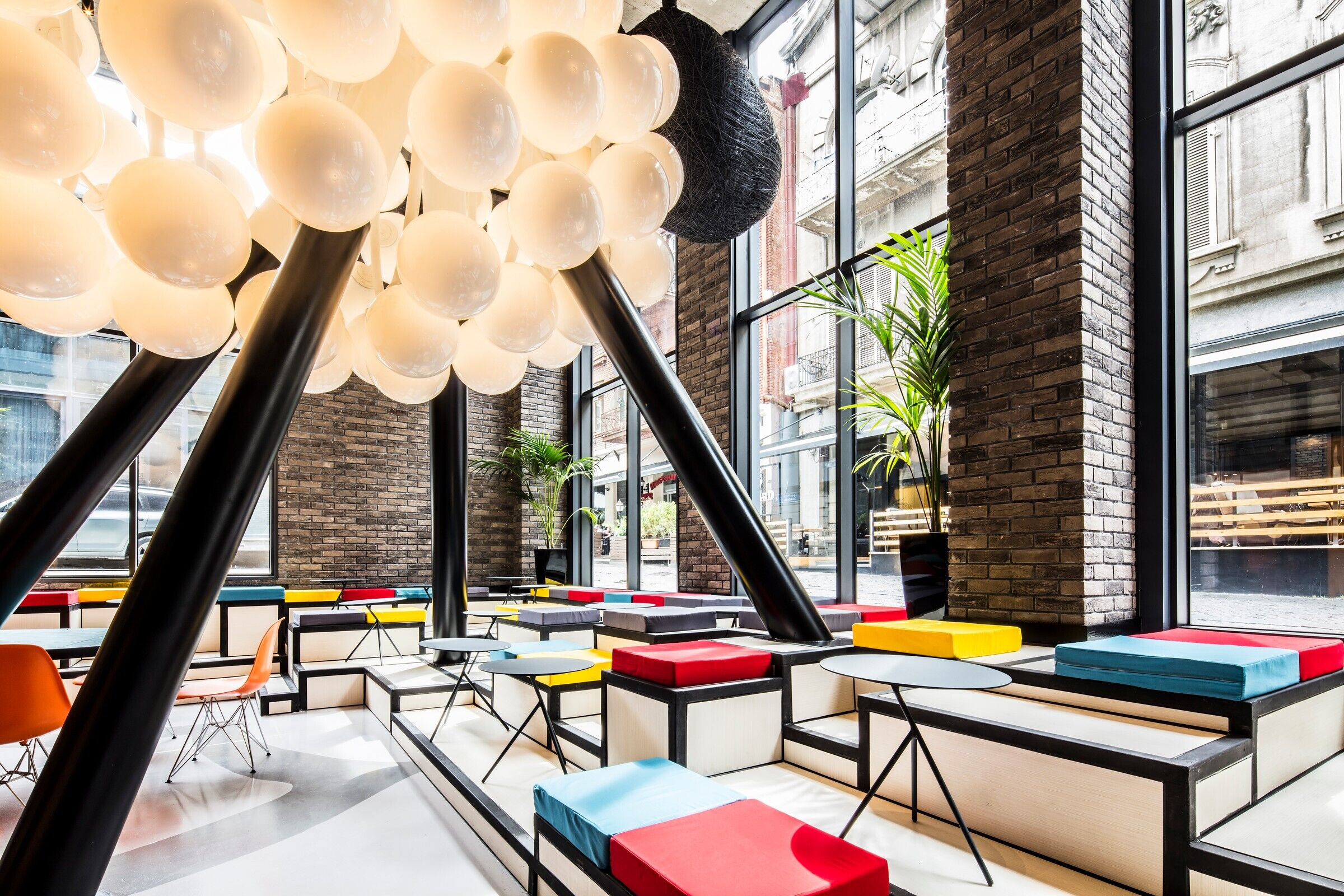 https://archello.com/story/101219/attachments/photos-videos/3 photo_credit Ibis Styles Tblilisi Center