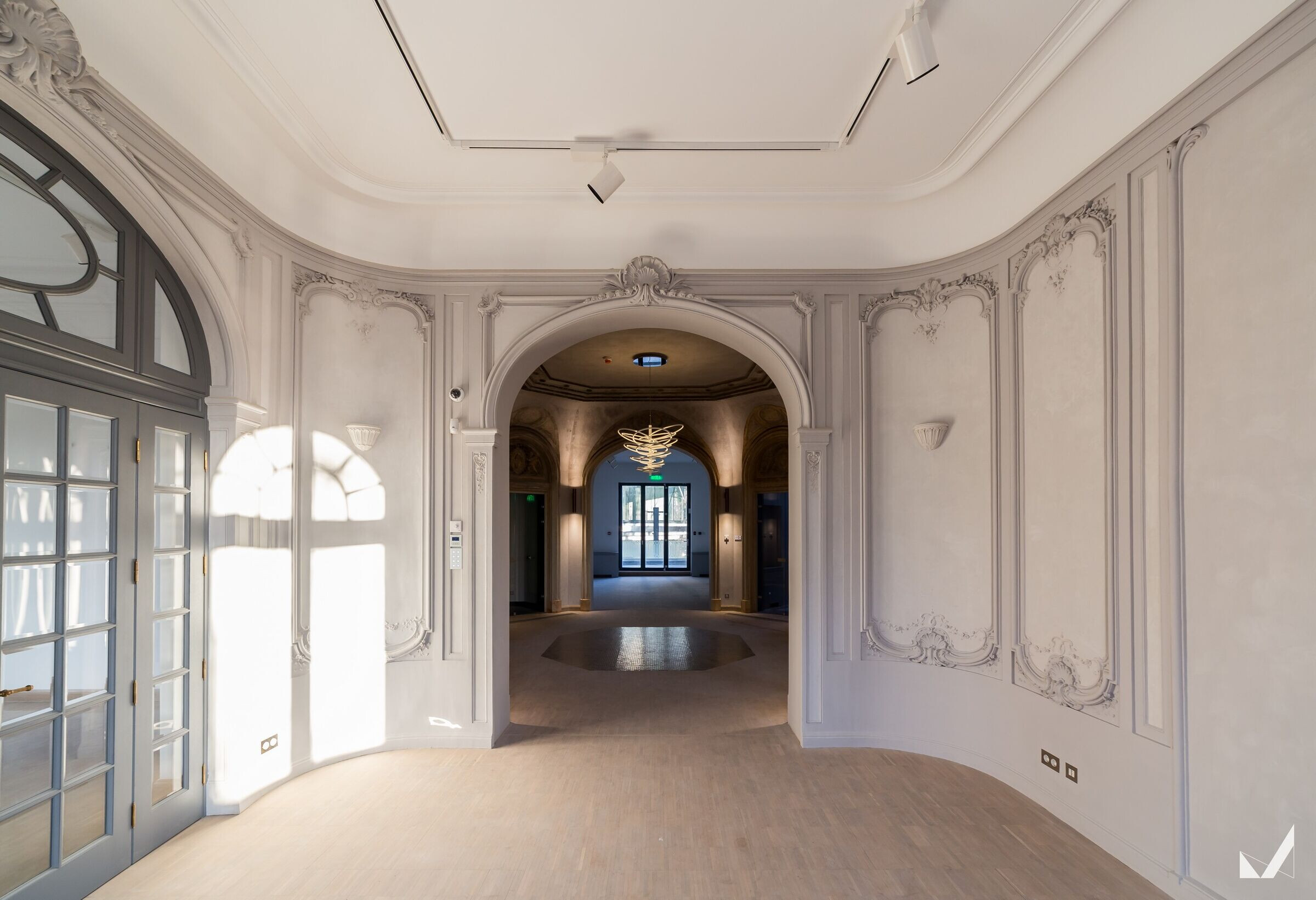 https://archello.com/story/101312/attachments/photos-videos/8 photo_credit Vlad Patru