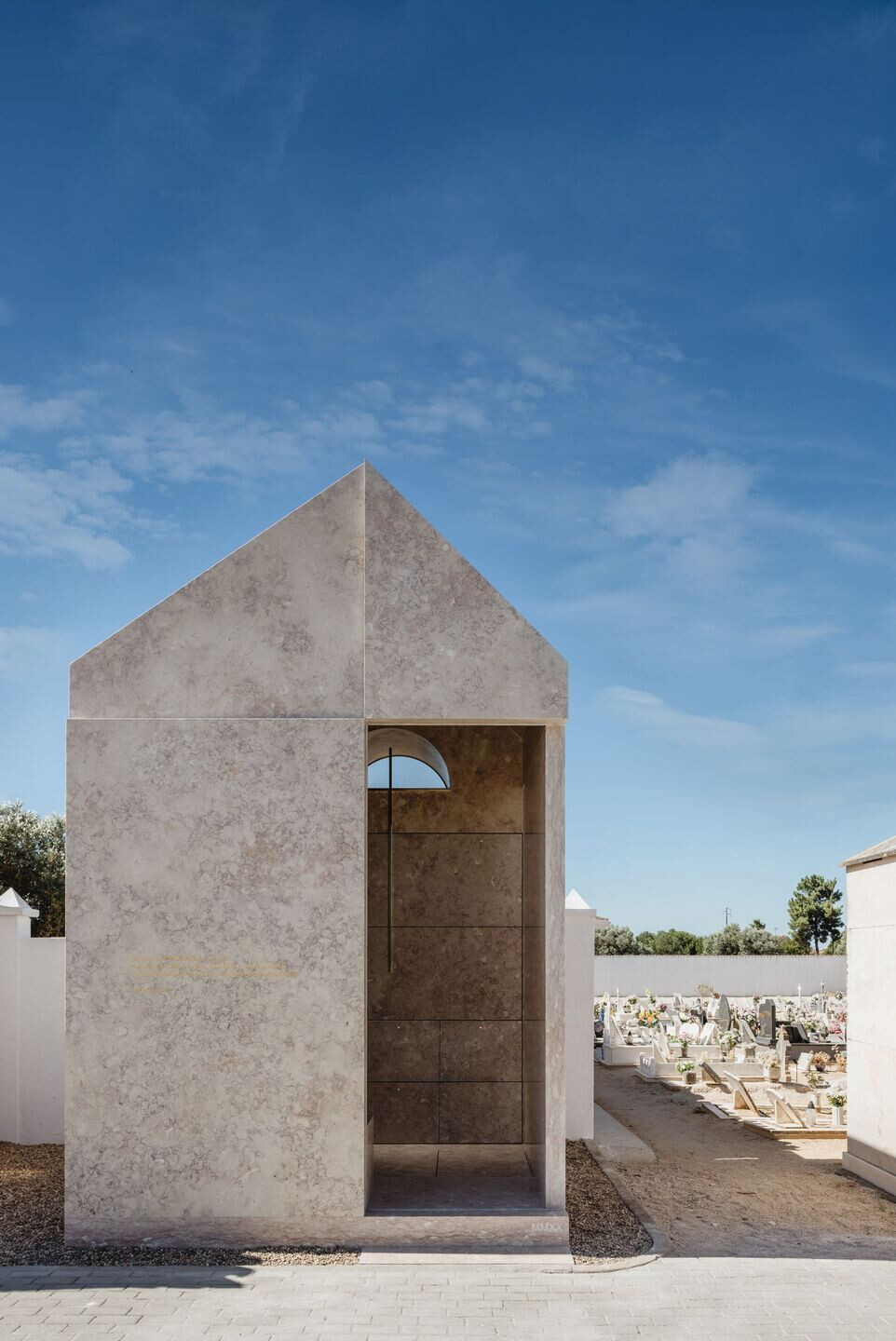 https://archello.com/story/101502/attachments/photos-videos/4 photo_credit emontenegro / architectural photography