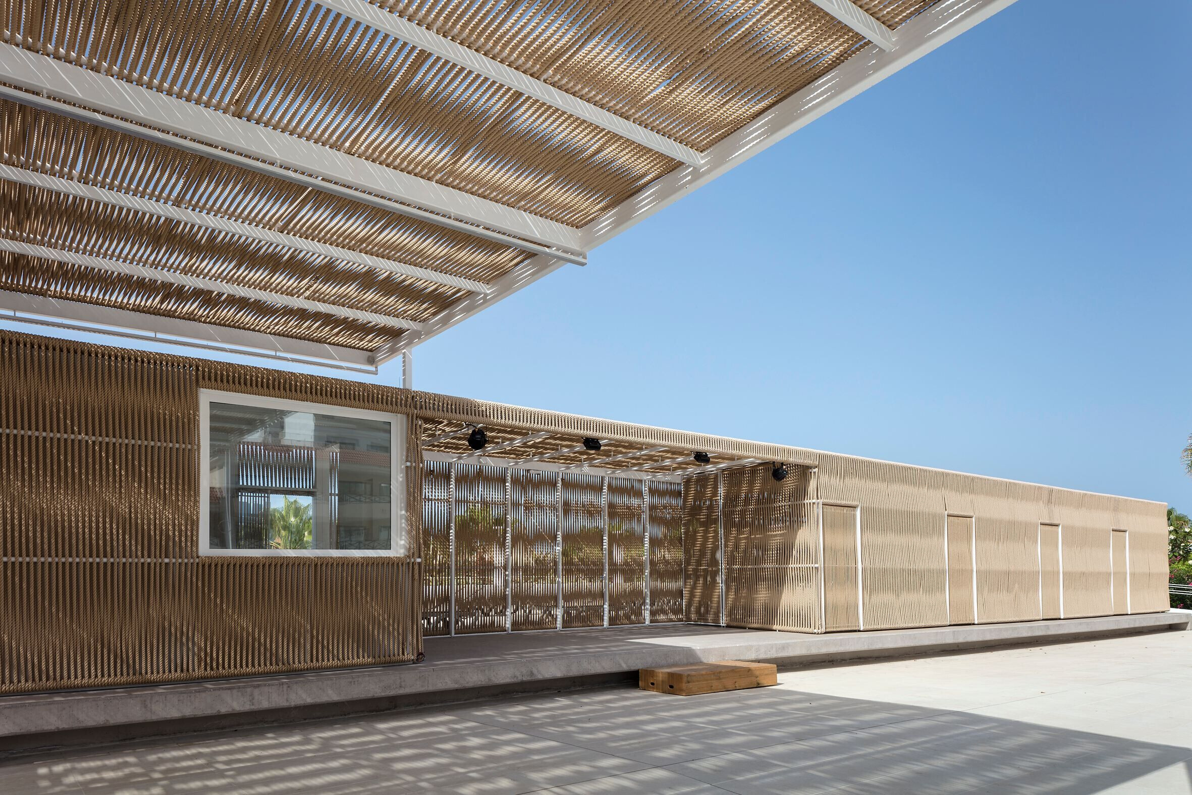 https://archello.com/story/101578/attachments/photos-videos/9 photo_credit José Oller / Flavio Dorta