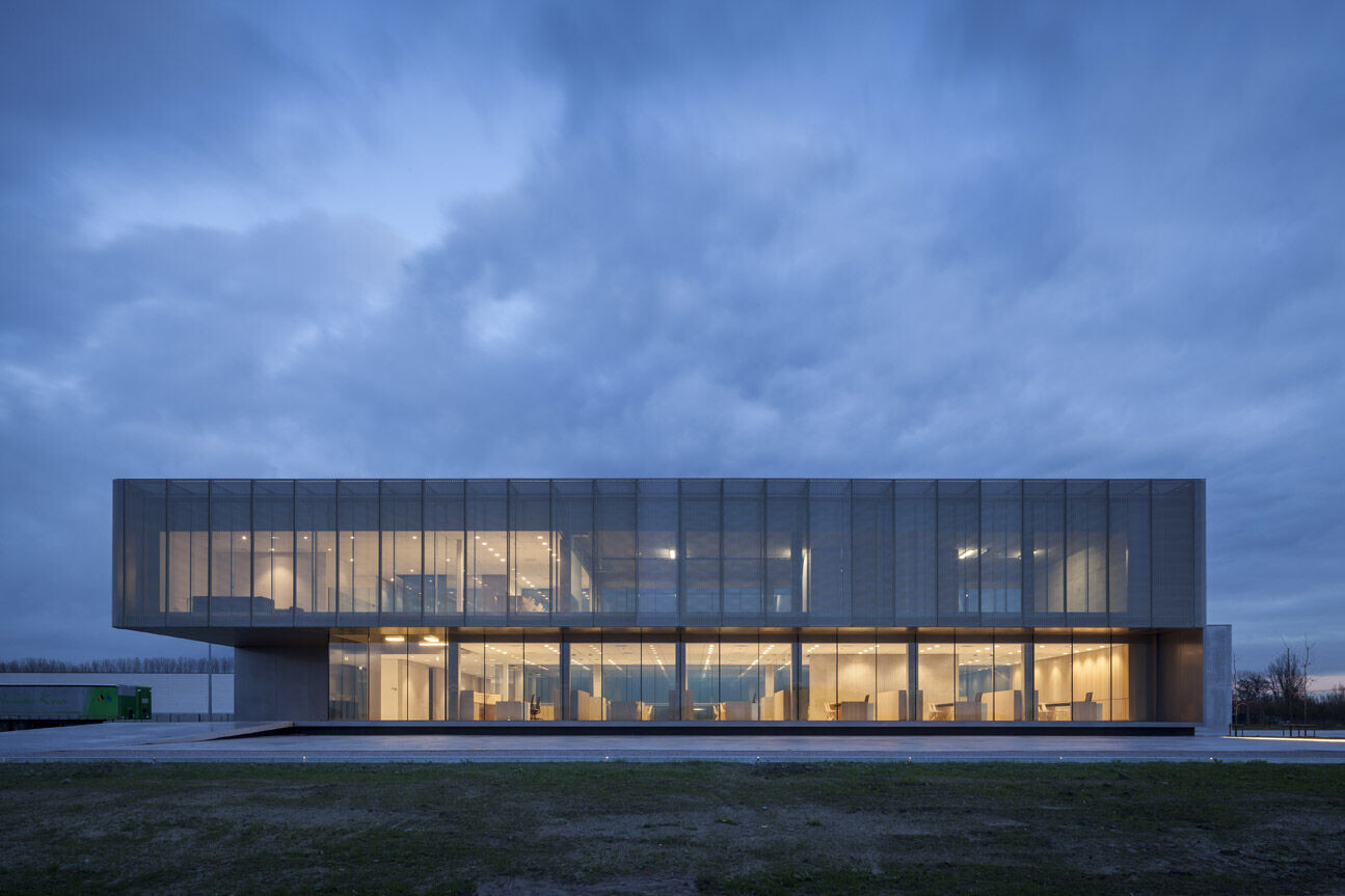 https://archello.com/story/101552/attachments/photos-videos/8 photo_credit Tim Van de Velde