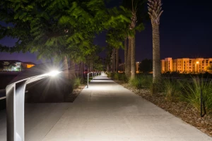 Lo-Glo Path Light