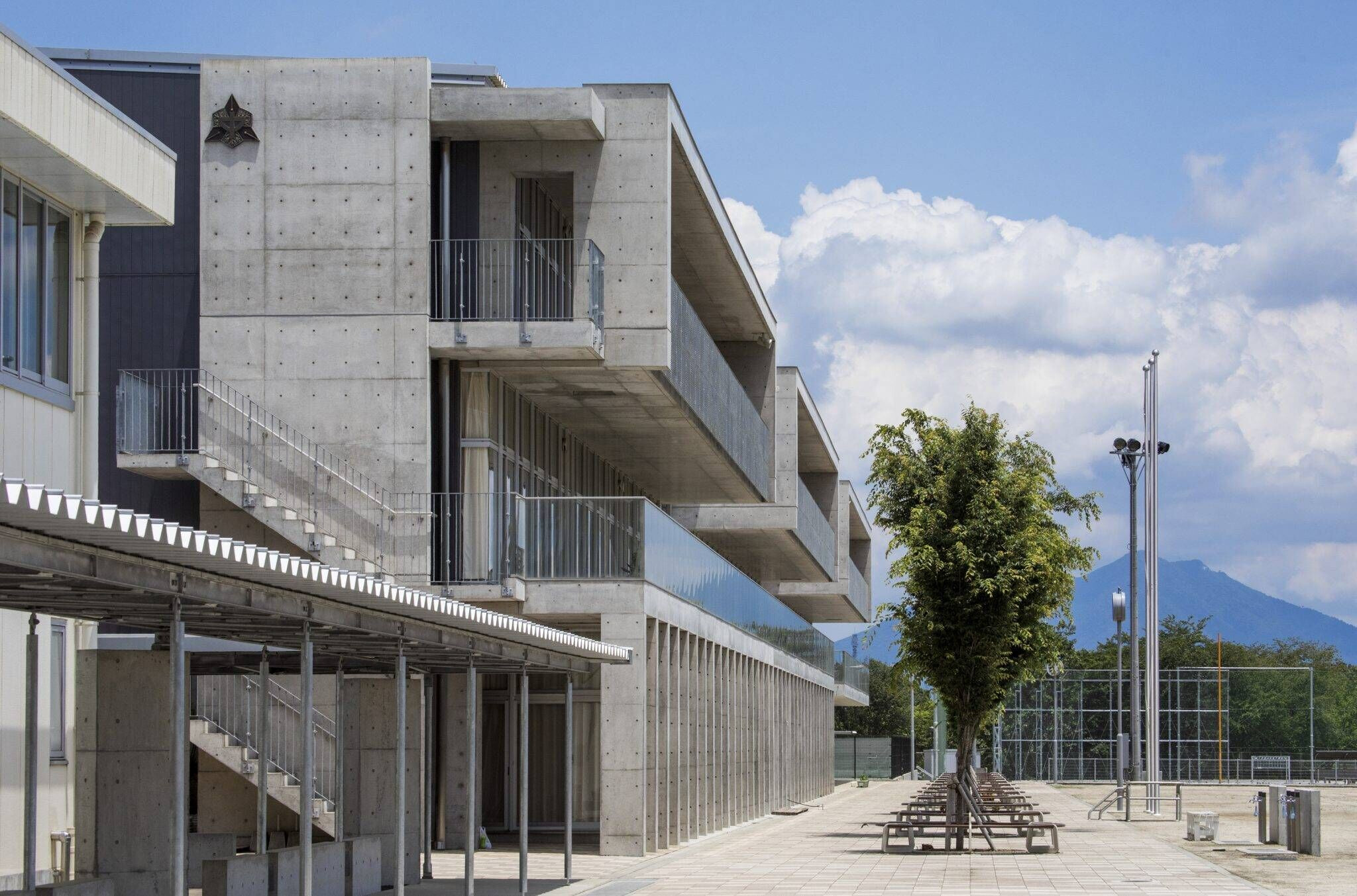 https://archello.com/story/101684/attachments/photos-videos/3 photo_credit Koji Horiuchi