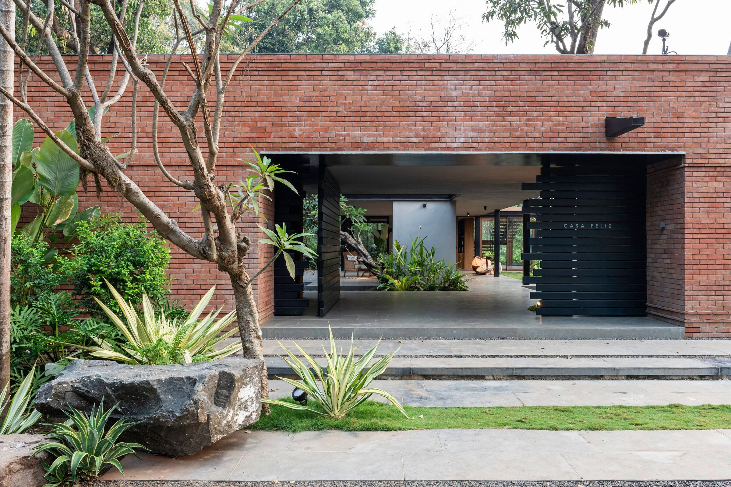 https://archello.com/story/101711/attachments/photos-videos/3 photo_credit ©PHX India, Sebastian Zachariah