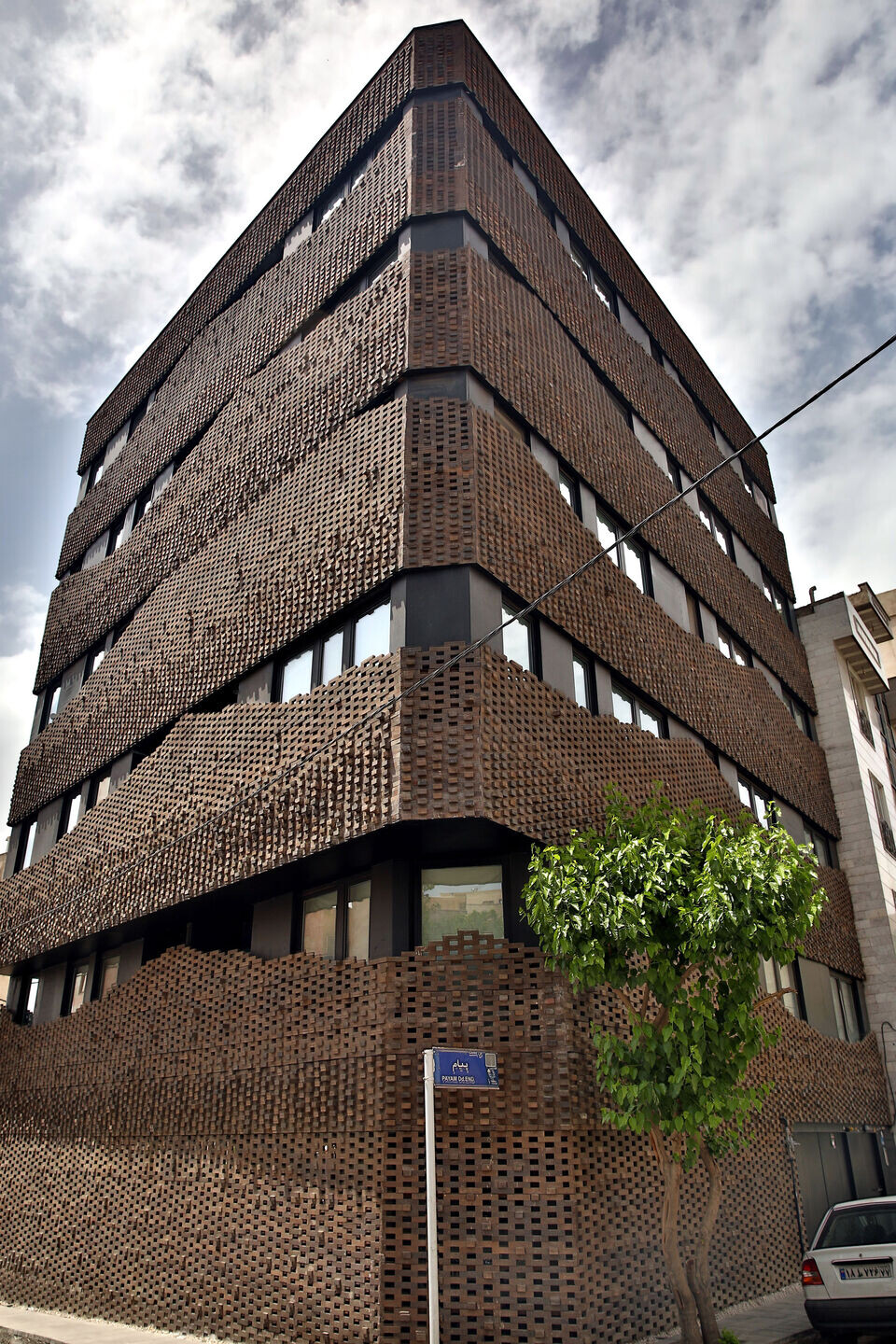 https://archello.com/story/101818/attachments/photos-videos/1 photo_credit barzin baharlouie