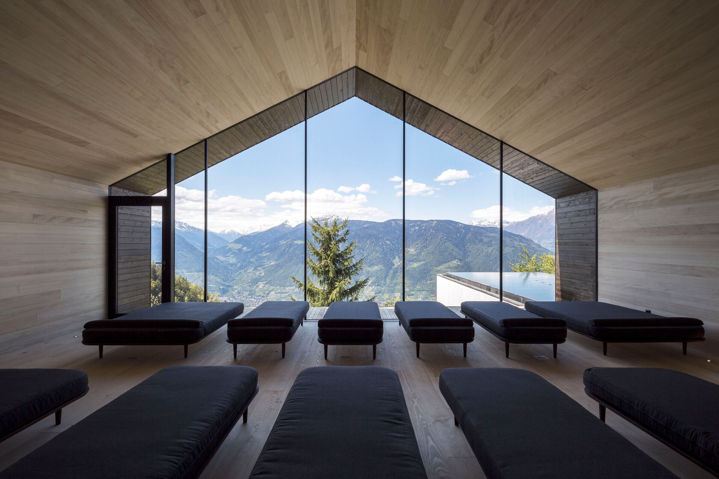 https://archello.com/story/101779/attachments/photos-videos/6 photo_credit Samuel Holzner