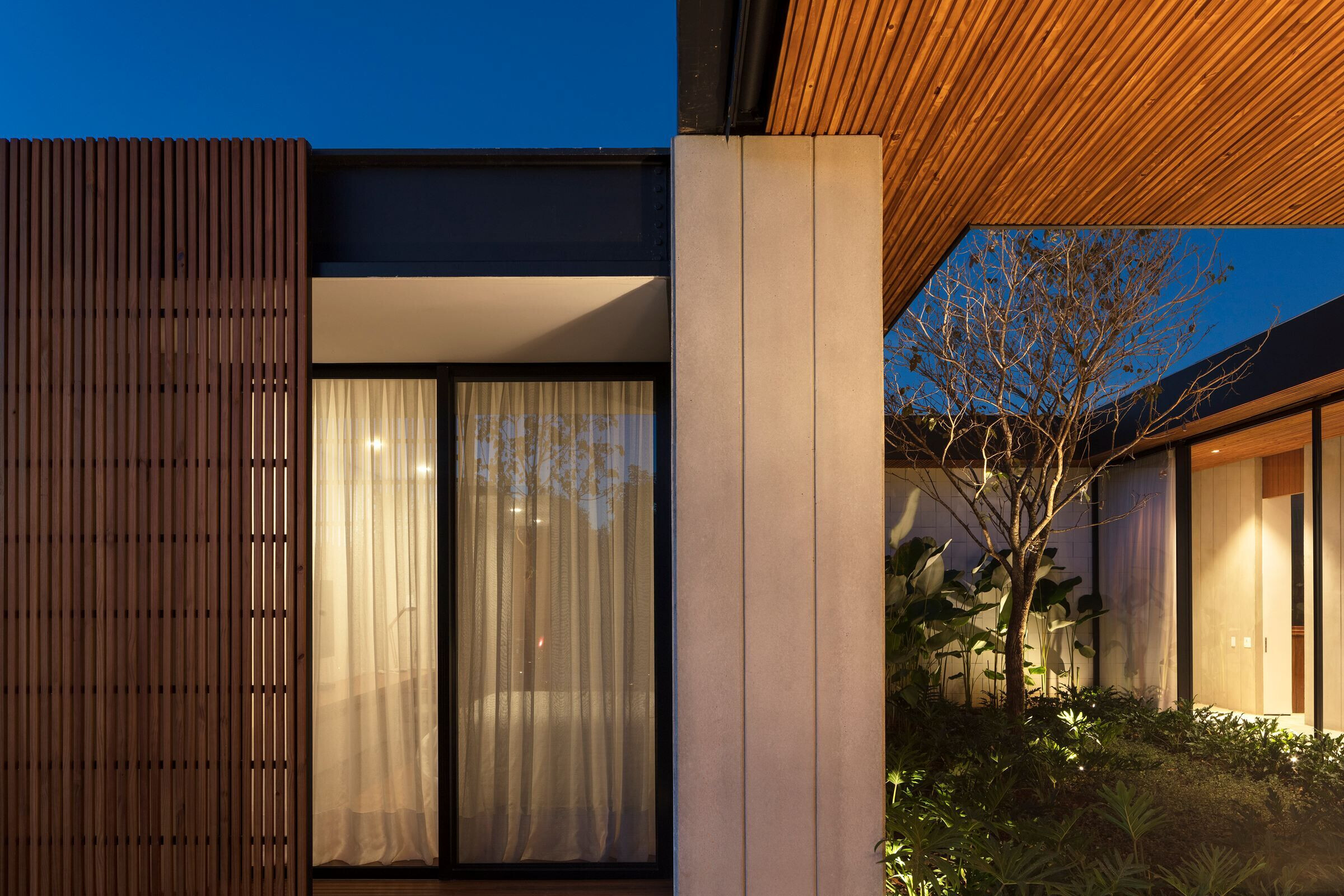 https://archello.com/story/102022/attachments/photos-videos/22 photo_credit Leonardo Finnoti