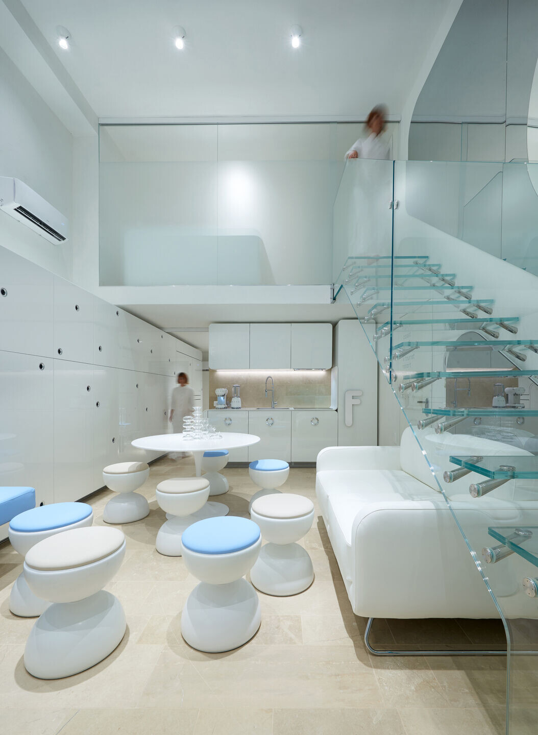 https://archello.com/story/102067/attachments/photos-videos/2 photo_credit Juergen Eheim