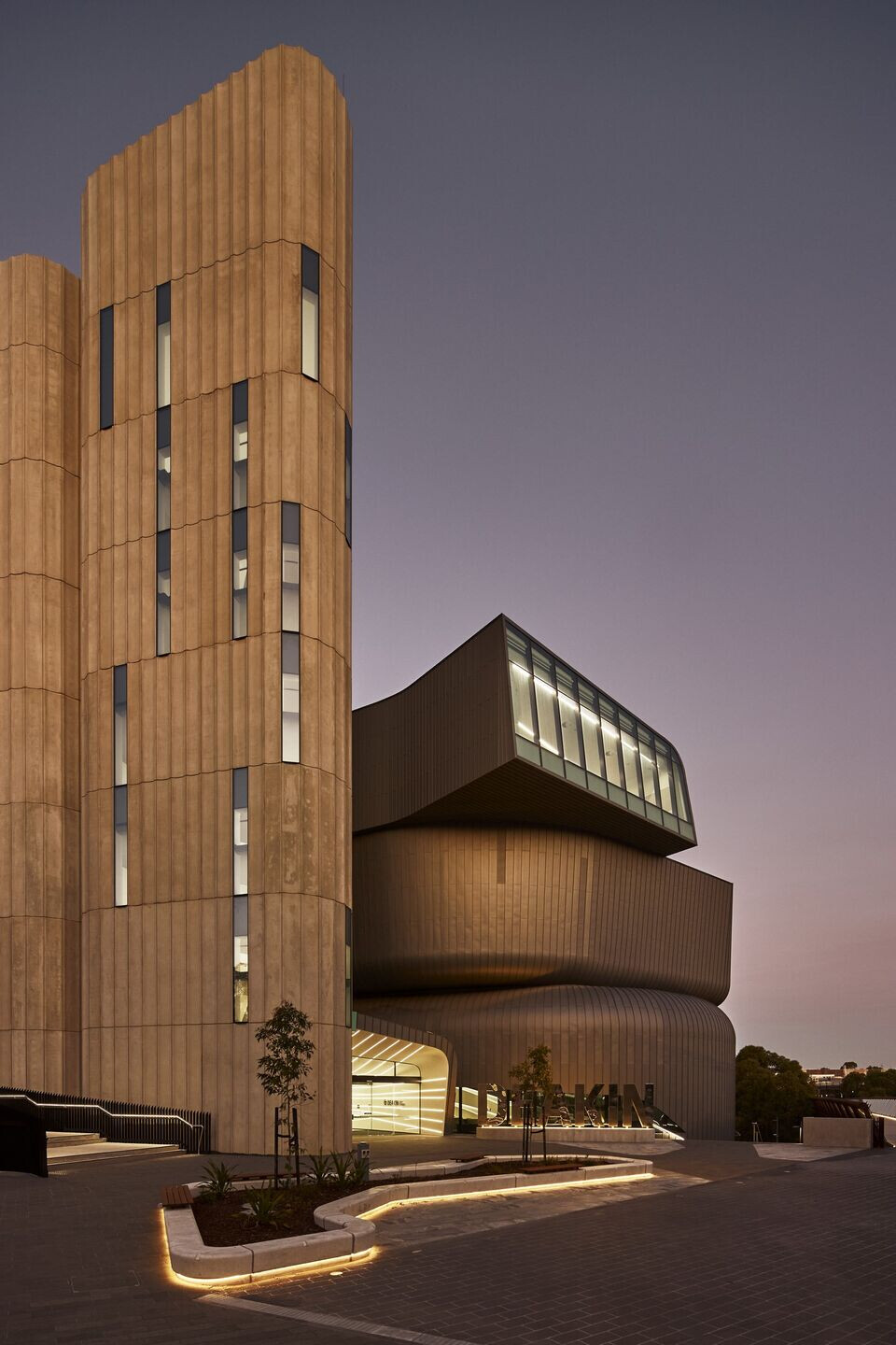 https://archello.com/story/102065/attachments/photos-videos/5 photo_credit Peter Bennetts