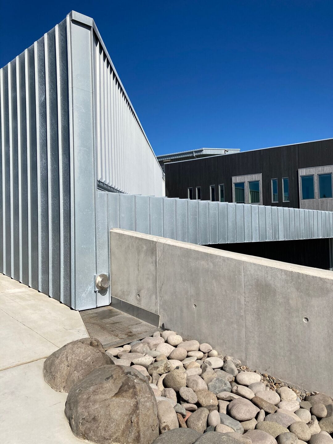 https://archello.com/story/102252/attachments/photos-videos/5 photo_credit Josh Partee