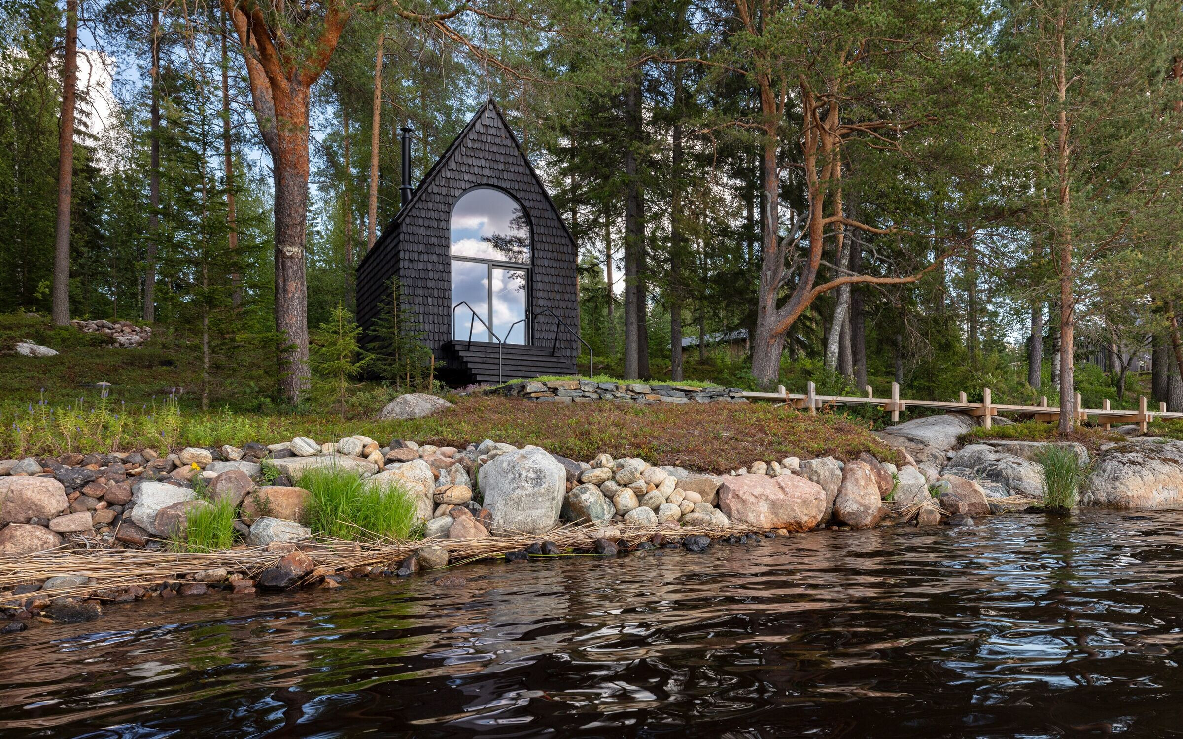 https://archello.com/story/102346/attachments/photos-videos/8 photo_credit Marc Goodwin / Archmospheres