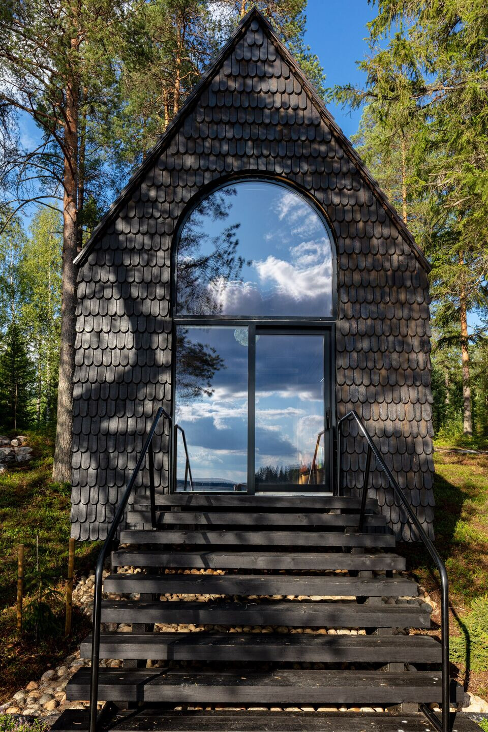 https://archello.com/story/102346/attachments/photos-videos/12 photo_credit Marc Goodwin / Archmospheres